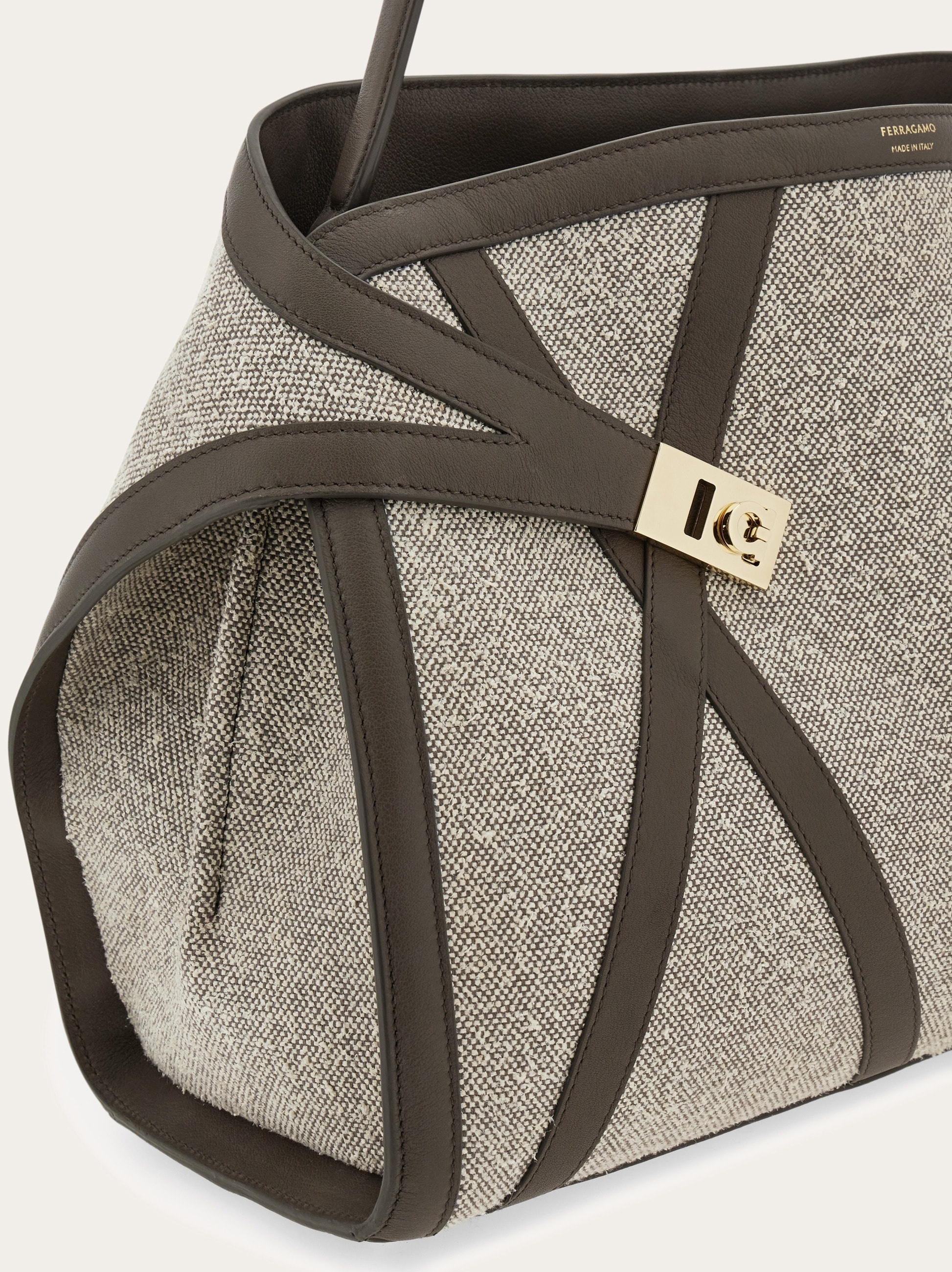 Hug soft shoulder bag  with leather trims (L) - 7