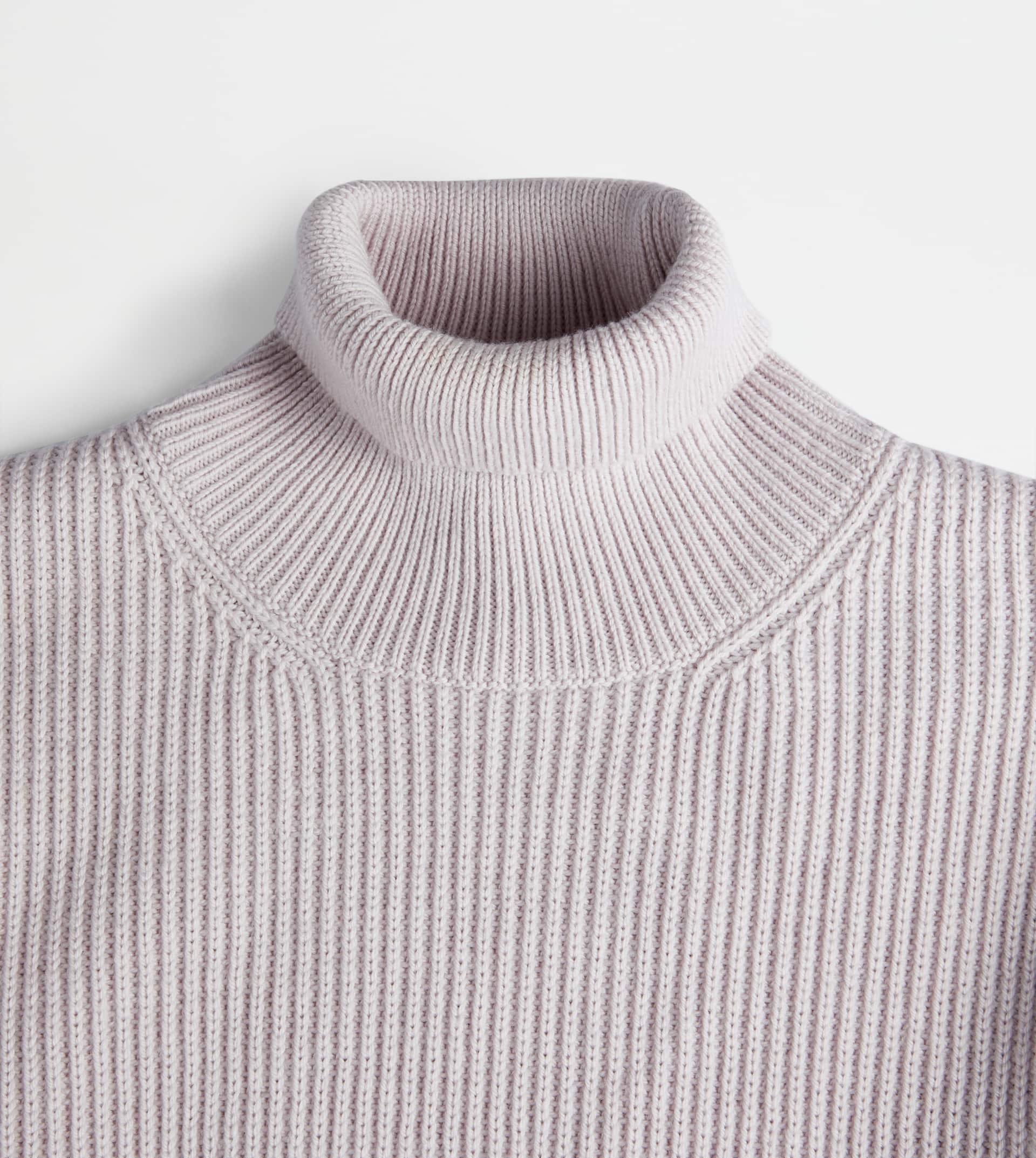 TURTLENECK IN WOOL - PINK - 3