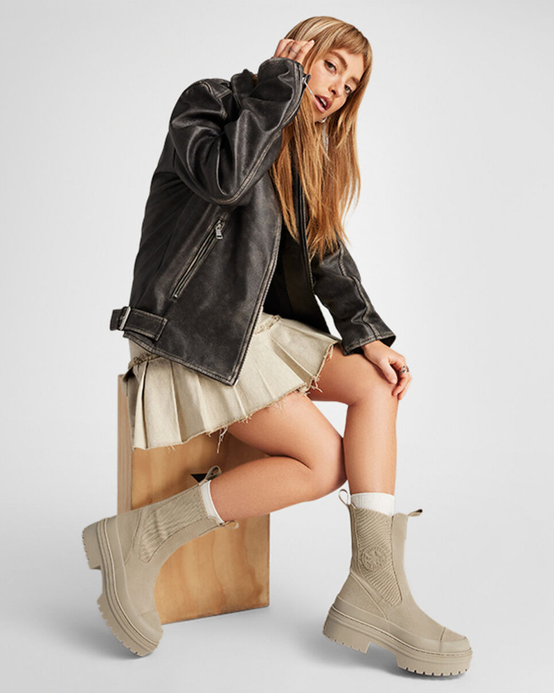 Chuck Taylor All Star Lugged Heel Chelsea Boot 8