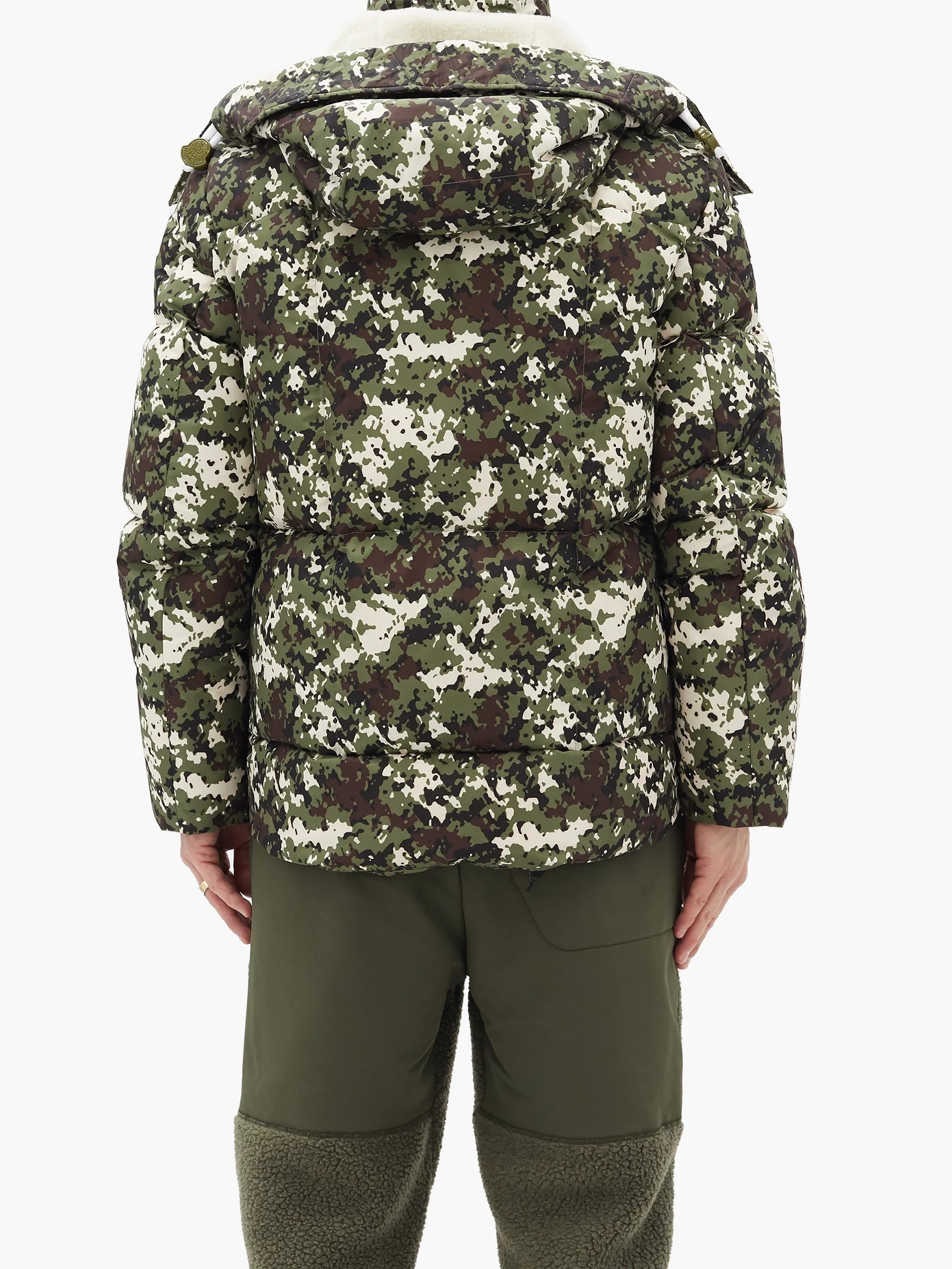 Blanc camouflage-print quilted down coat - 5