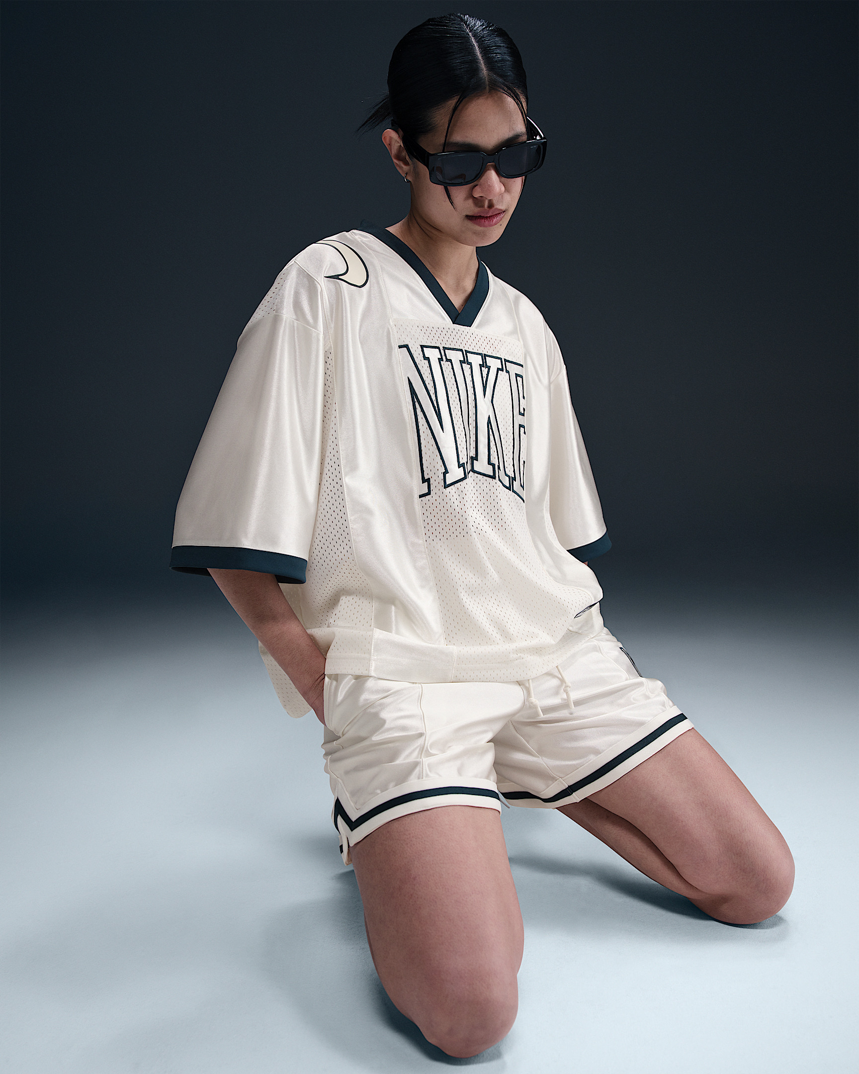Nike Sportswear Street Women's Oversized Short-Sleeve Graphic Jersey - 3
