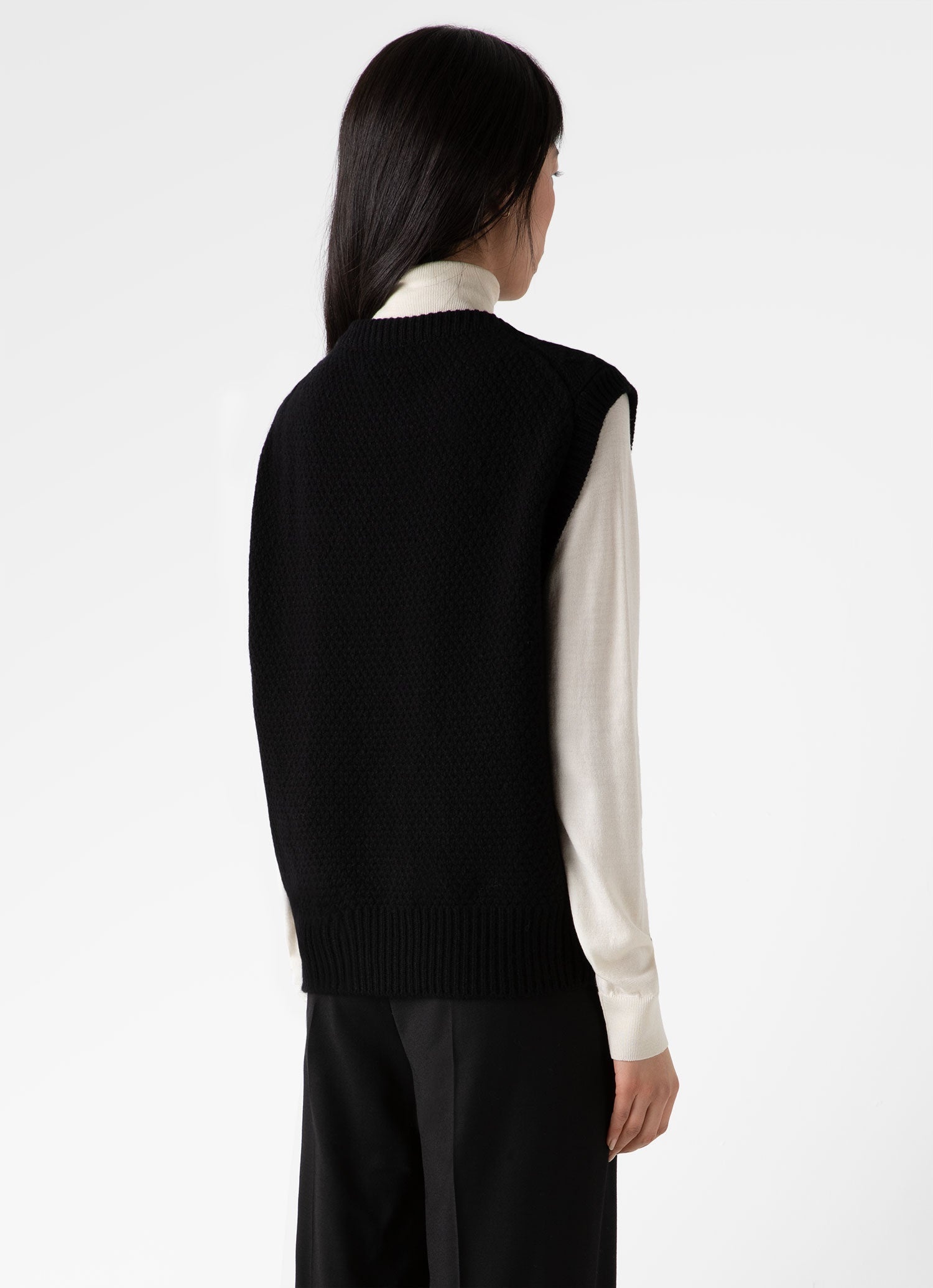 Lambswool Cable Knit Vest - 4