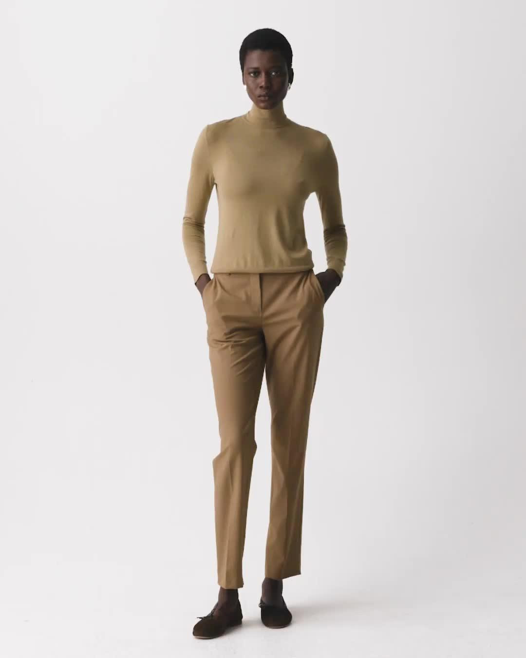 Turtleneck Sweater in Regal Wool - 7