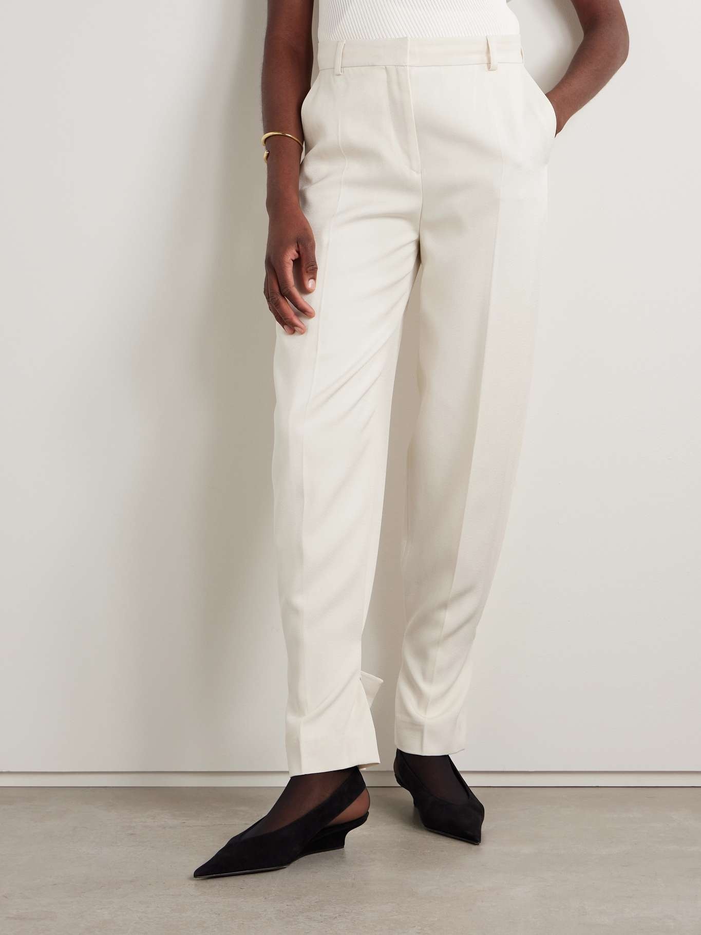 Crepe tapered pants - 3