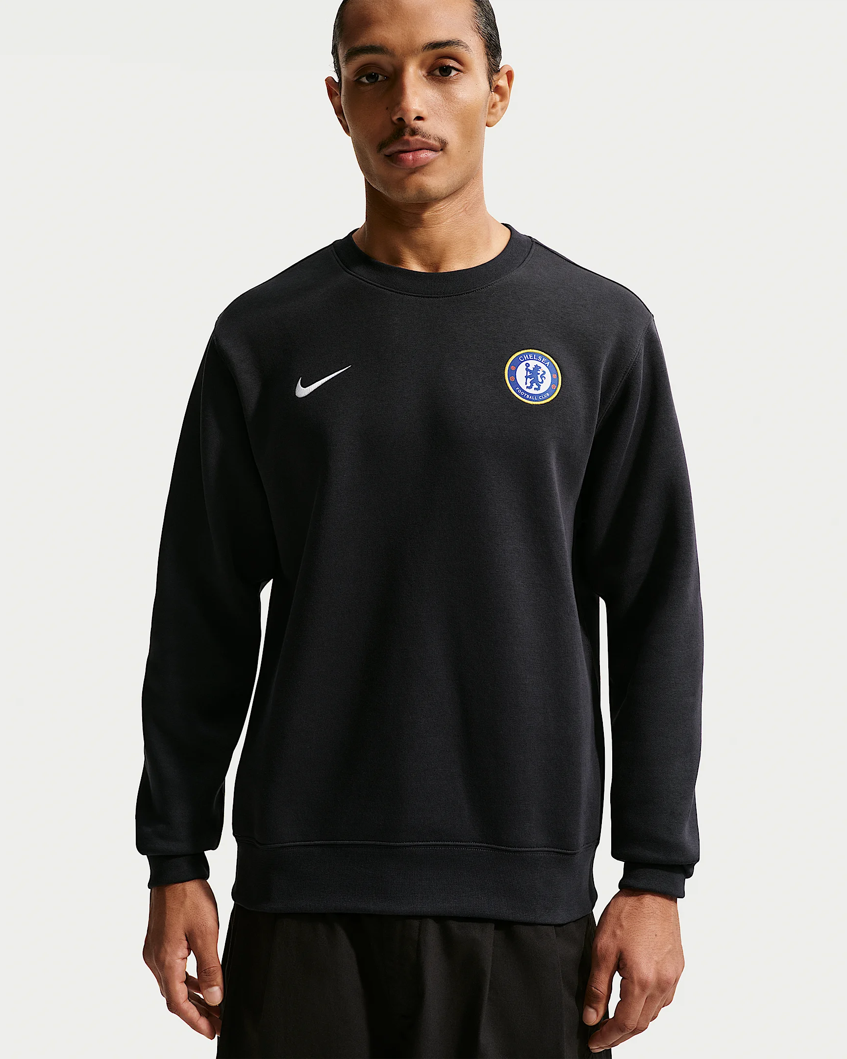 Chelsea FC Club Men's Nike Soccer Crew-Neck - 1