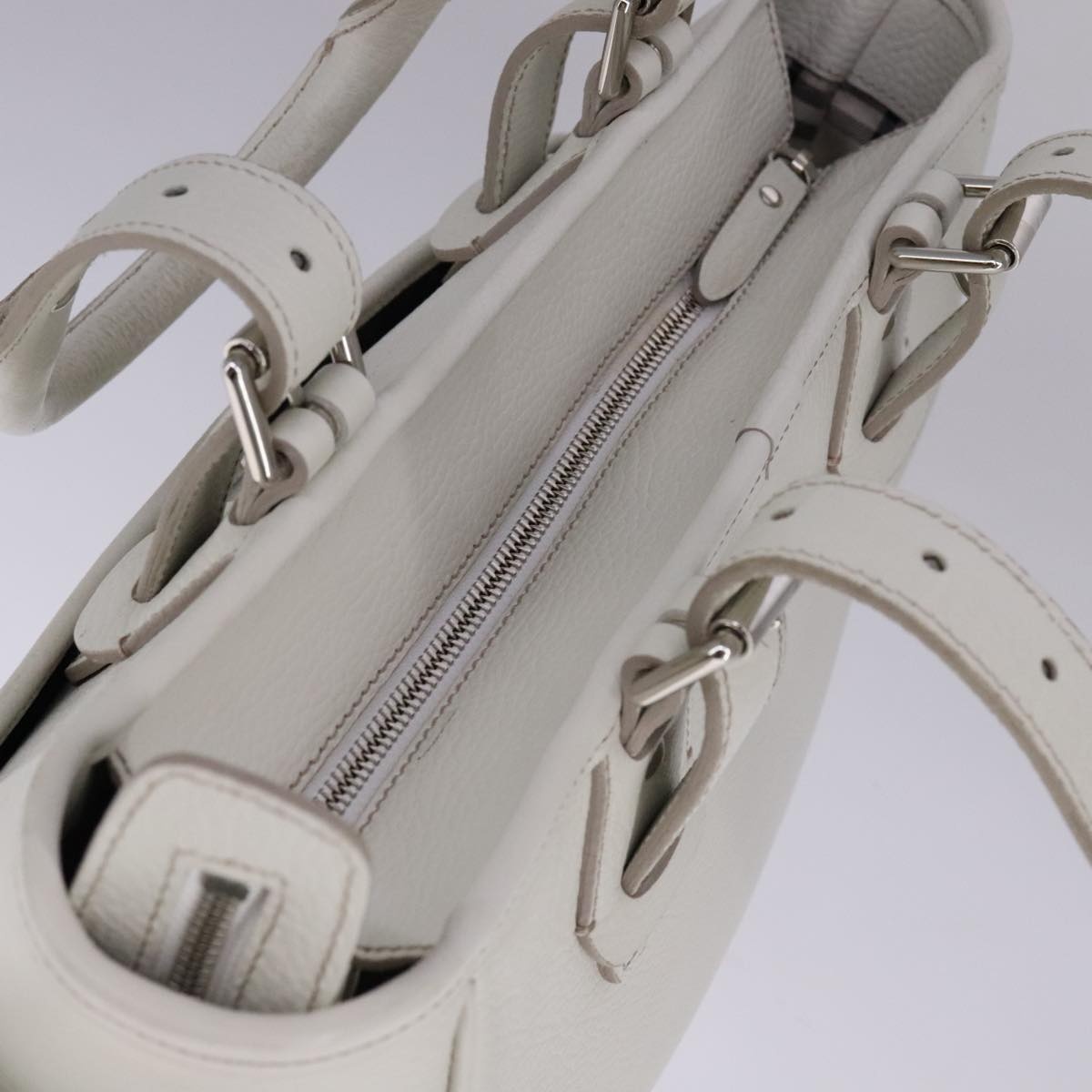 Burberry Hand Bag Leather White Silver - 6