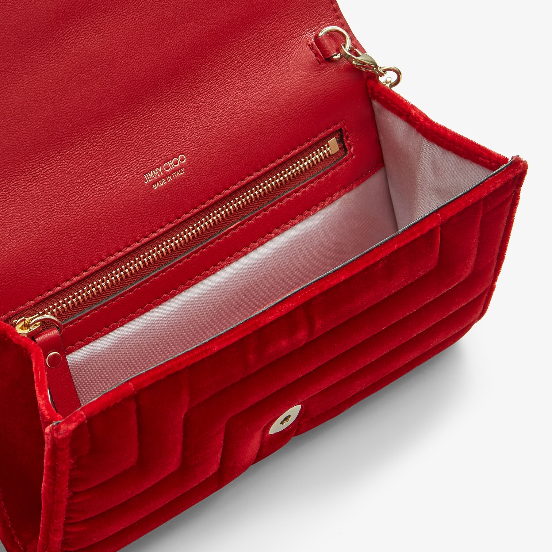 Varenne Wallet/chain
Red Quilted Velvet Wallet with Crystal Bar - 5