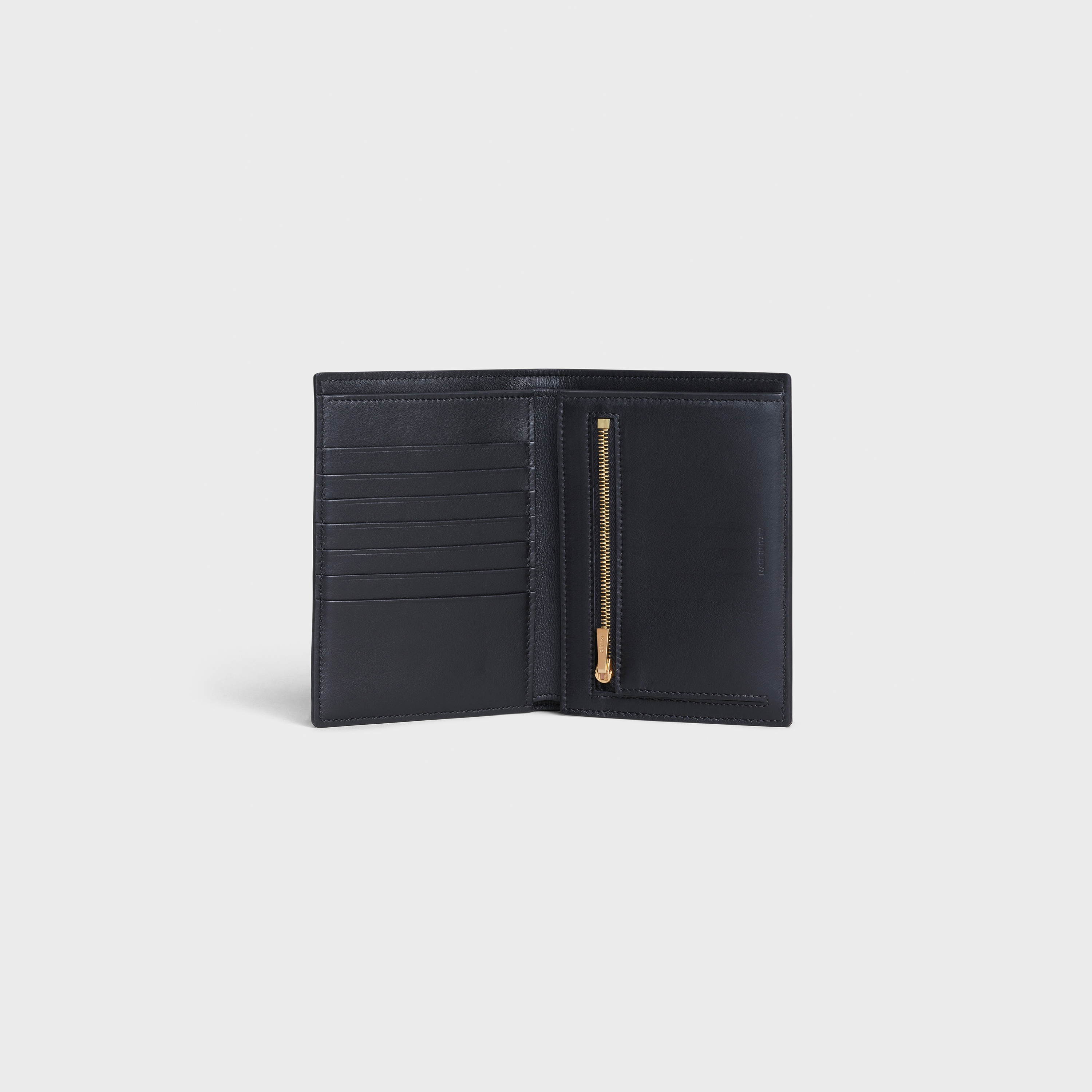 Medium strap wallet in Grained calfskin - 4