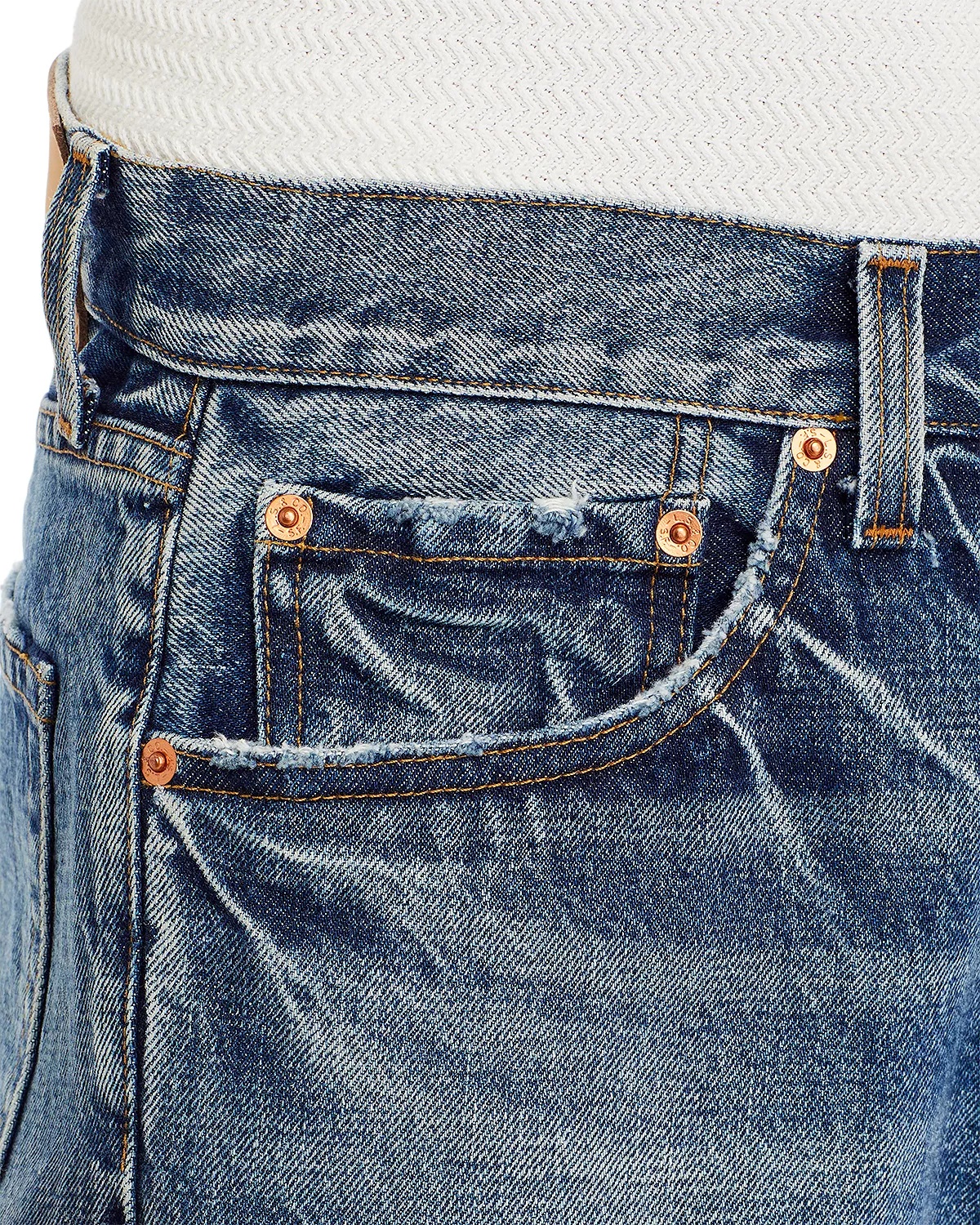 1401 Straight Fit Jeans in Worn In Blue - 6