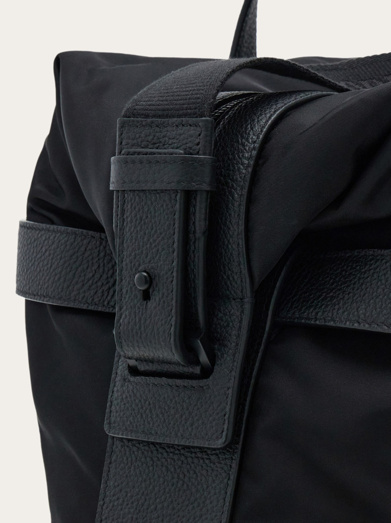 Hug duffle bag 8