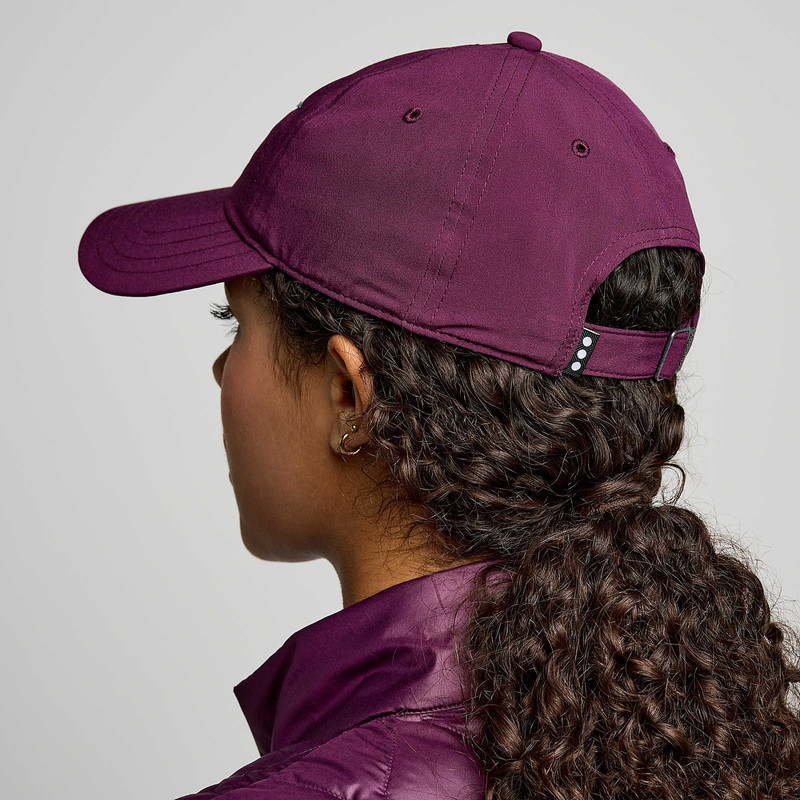 Saucony Outpace Petite Hat outlook