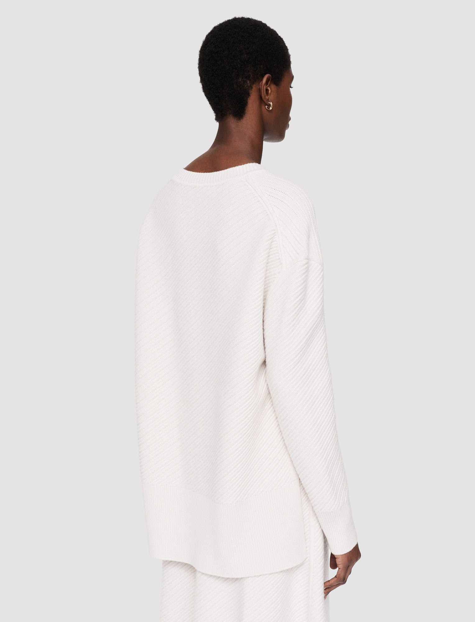 Diagonal Knit Round Neck Jumper - 4