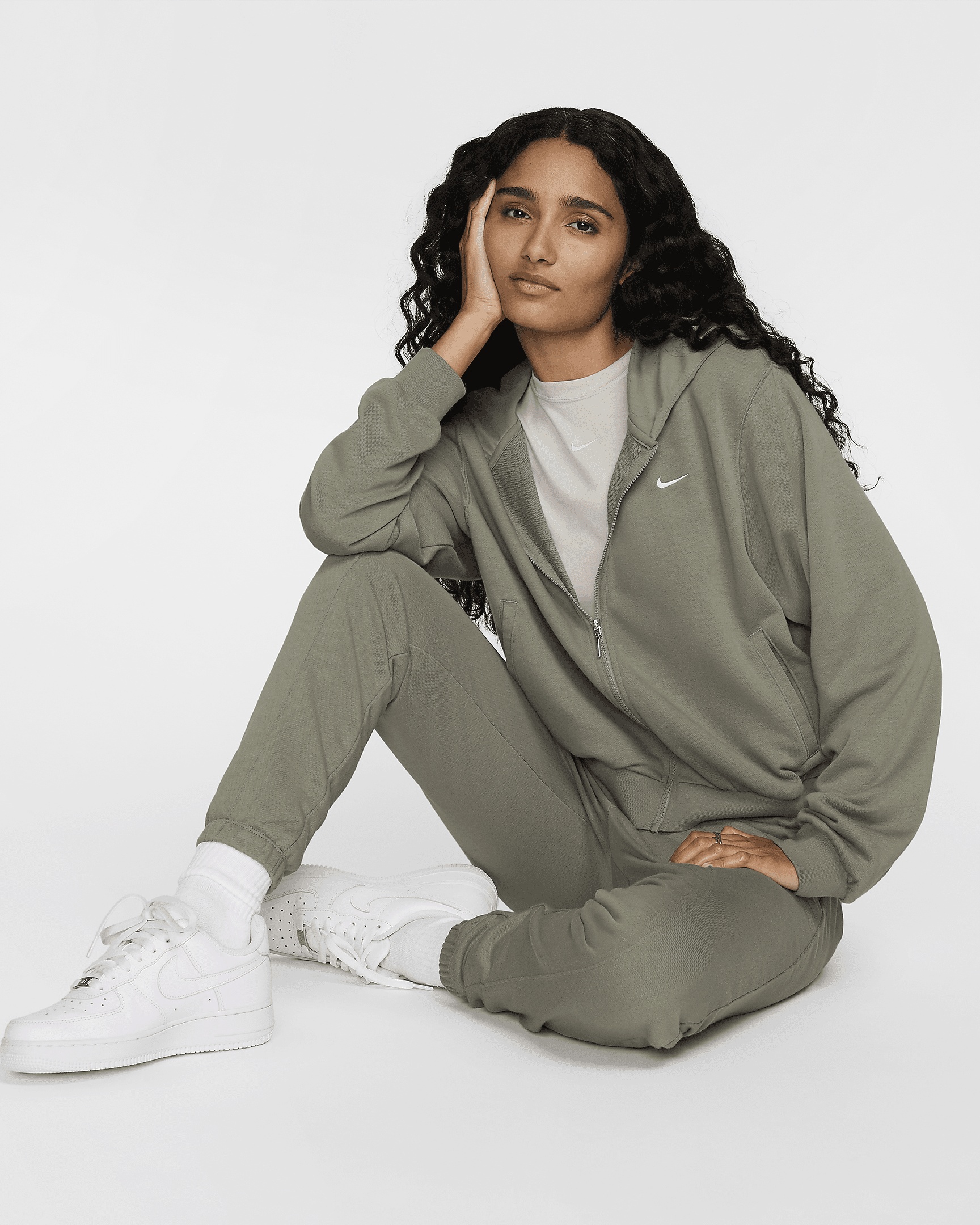 Nike Sportswear Chill Terry Women's Loose Full-Zip French Terry Hoodie - 9