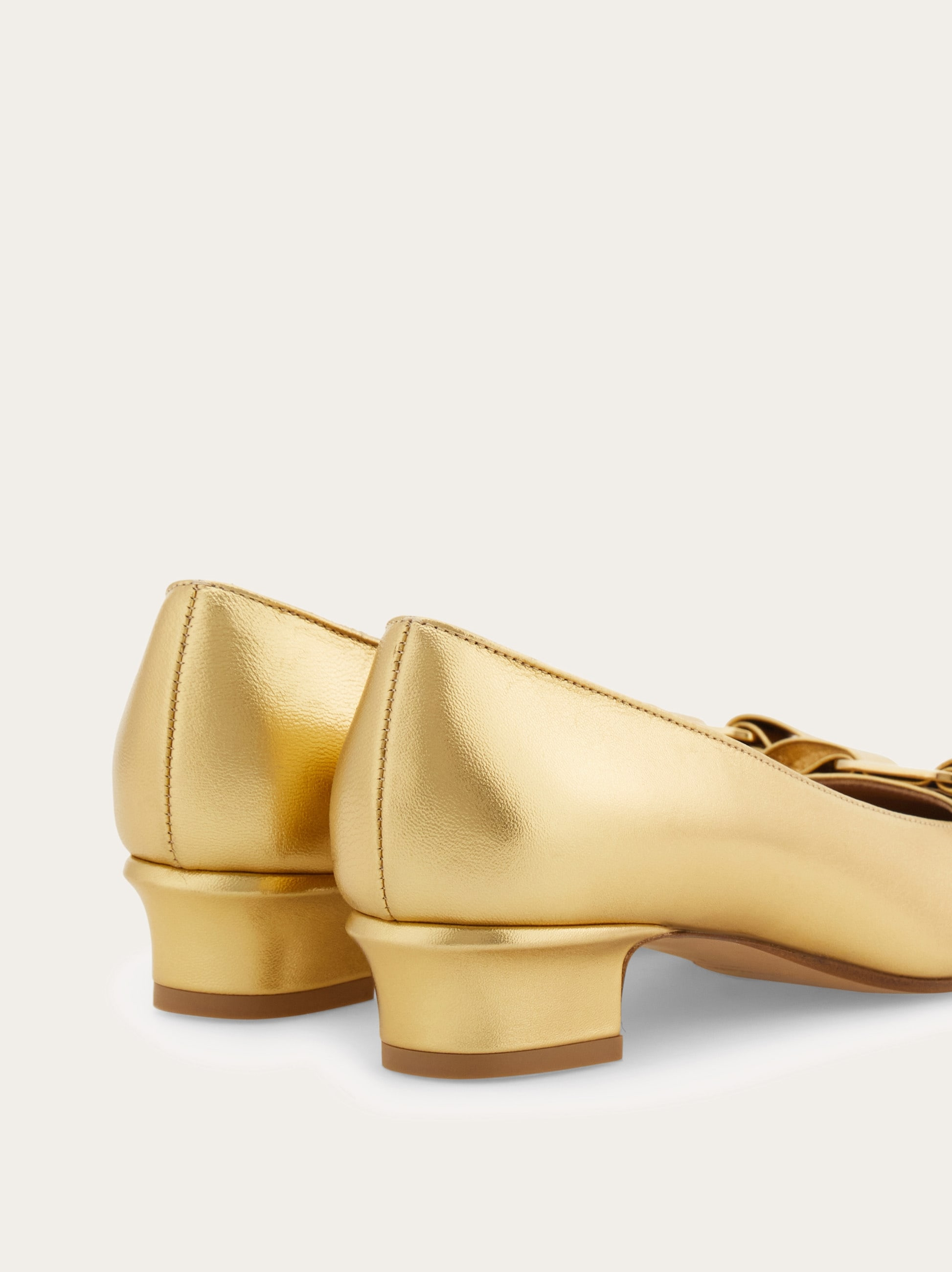 Vara bow pump shoe - 7