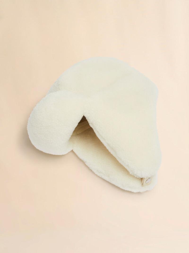 WHITE SHEARLING AVIATOR HAT 4