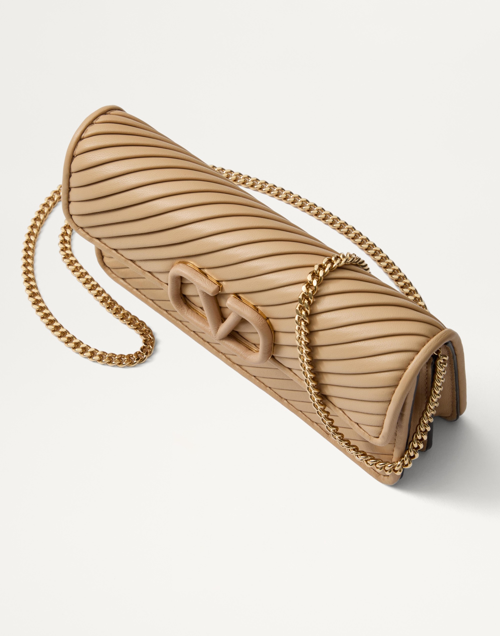 VLOGO SIGNATURE CALFSKIN WALLET WITH CHAIN - 6