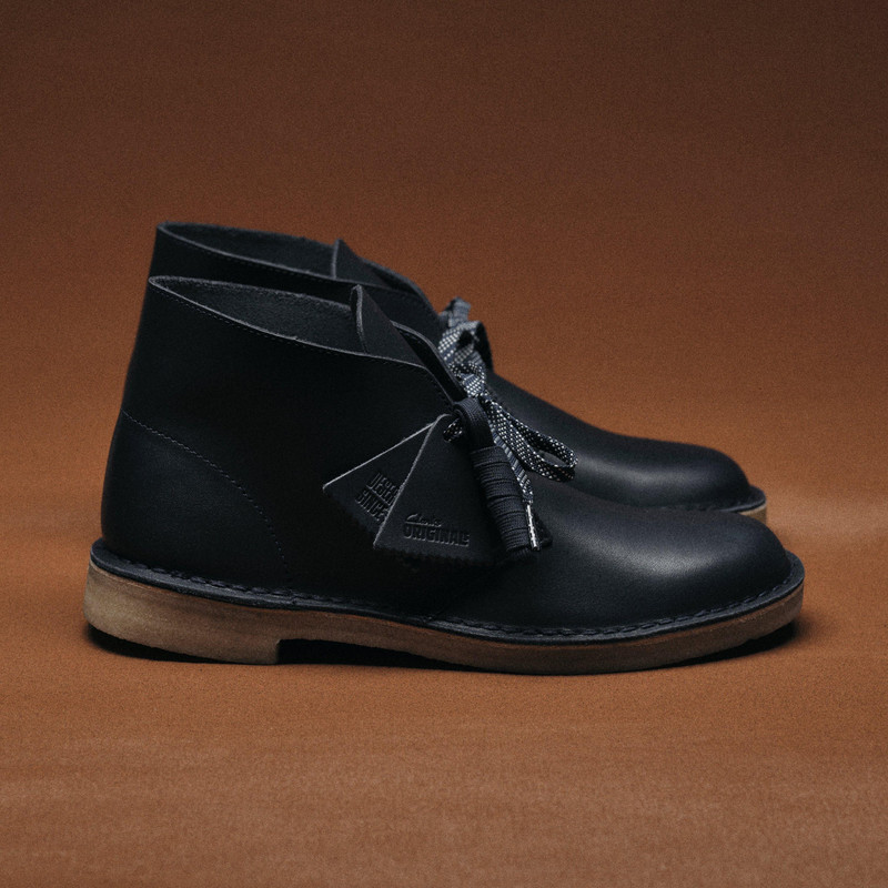 Desert Boot Navy Leather 2