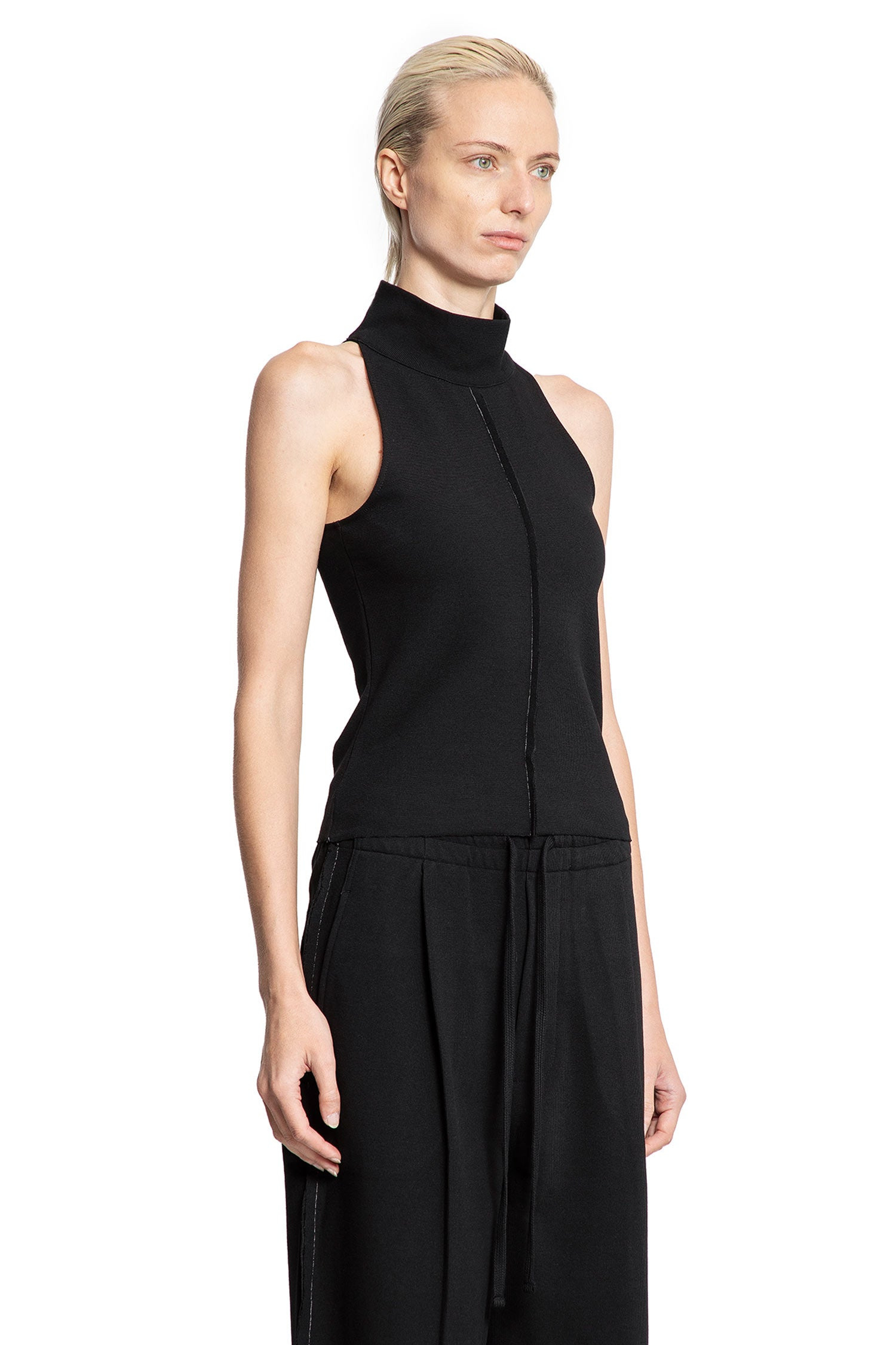 Sleeveless-Knit-Turtleneck-Top - 2