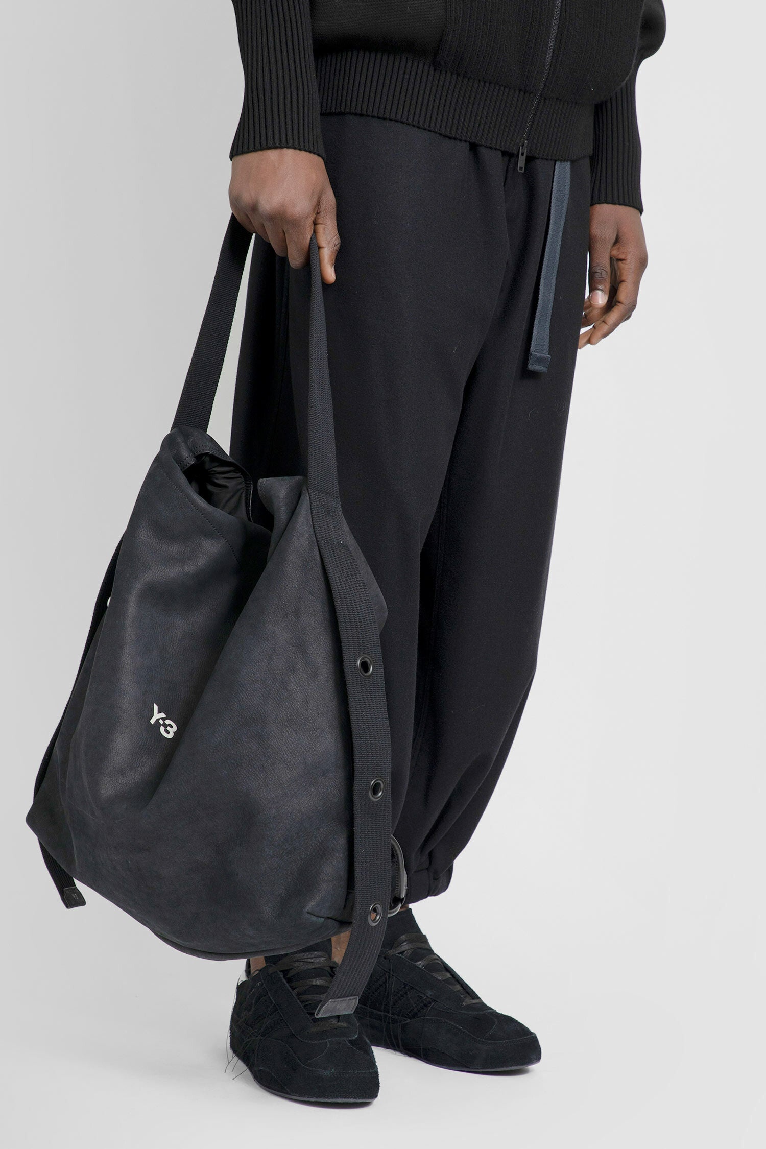 Y-3 UNISEX BLACK SHOULDER BAGS - 4