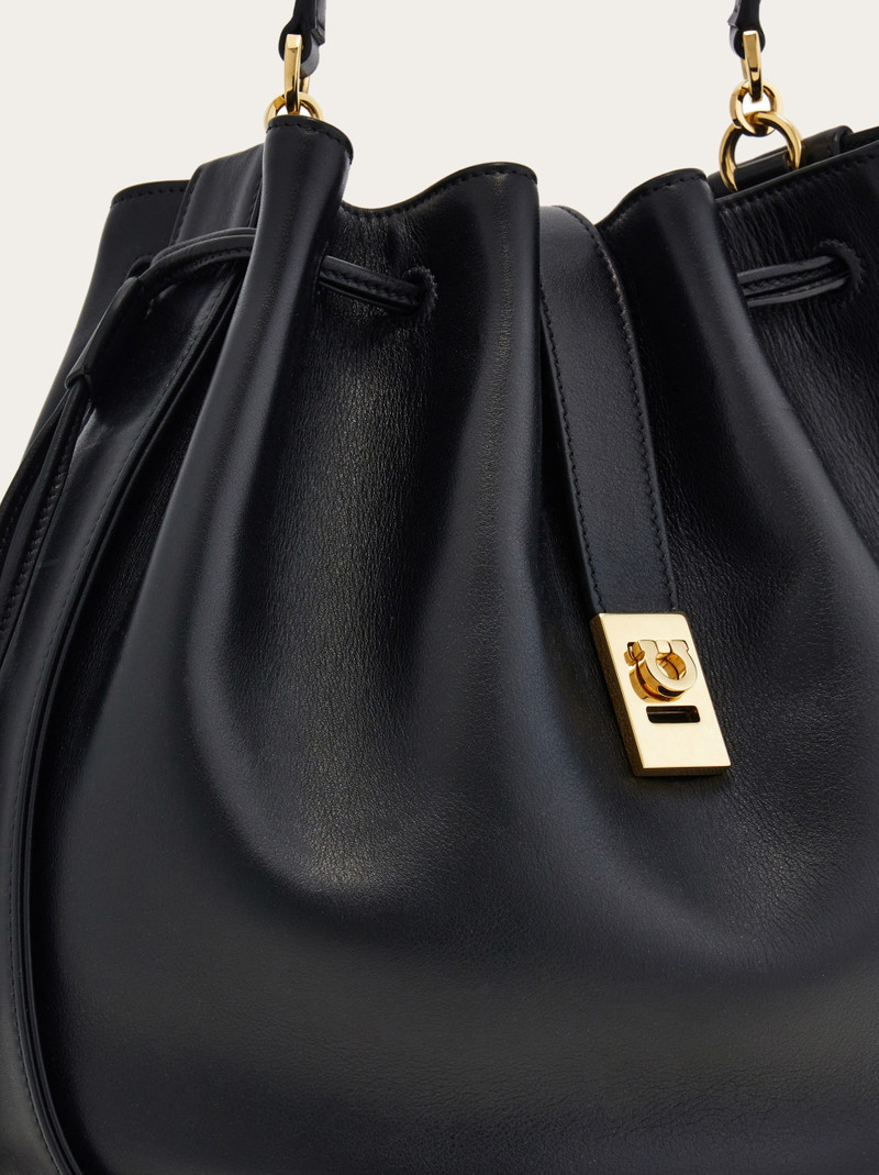 Hug buckle bucket bag 7