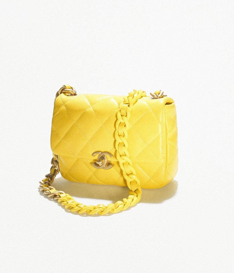 CHANEL Mini Flap Bag outlook