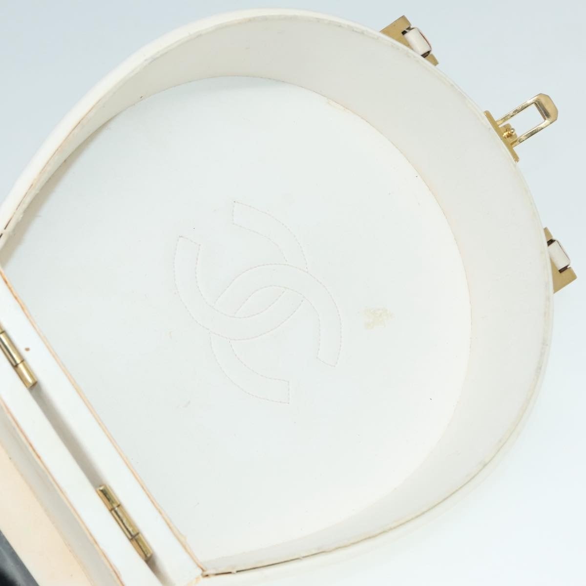 CHANEL Vanity Hand Bag Leather White CC - 10