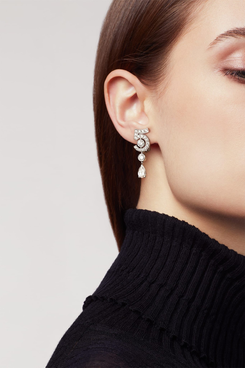 N°5 Drop White Gold Earrings 3