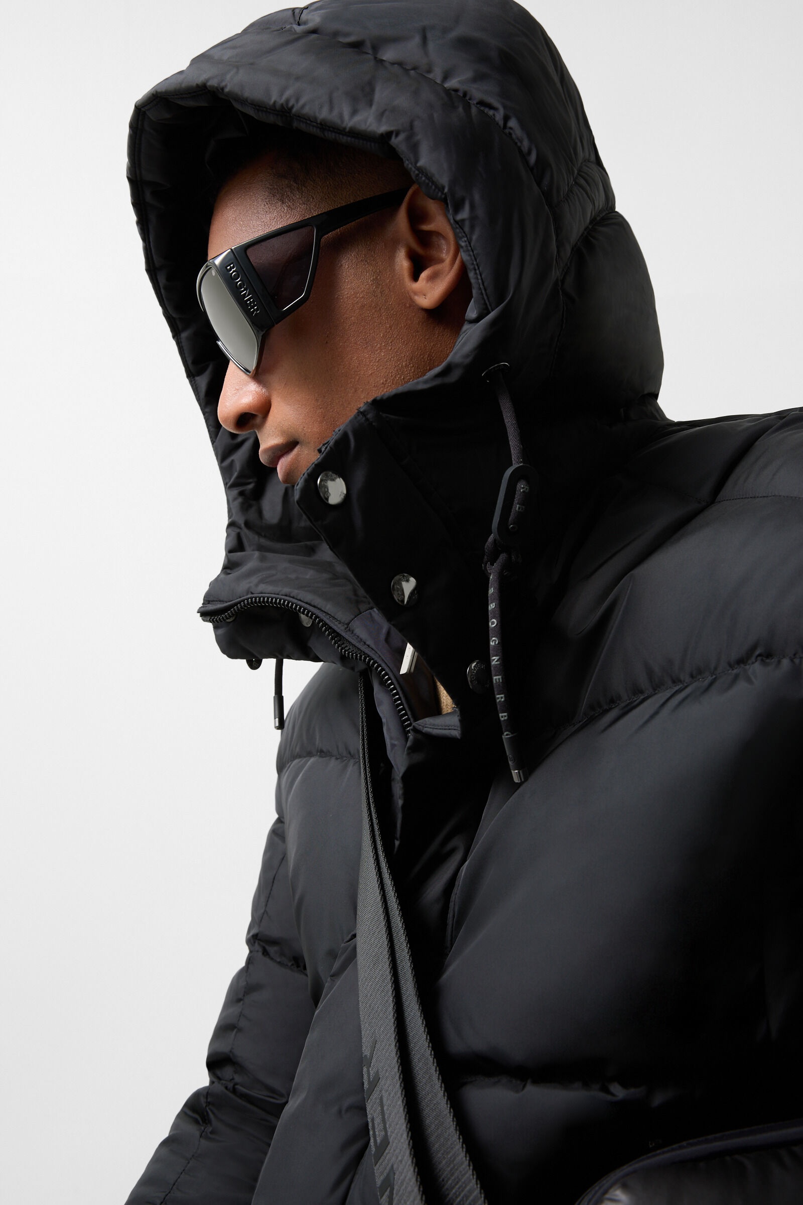 Jones Down jacket in Black - 4
