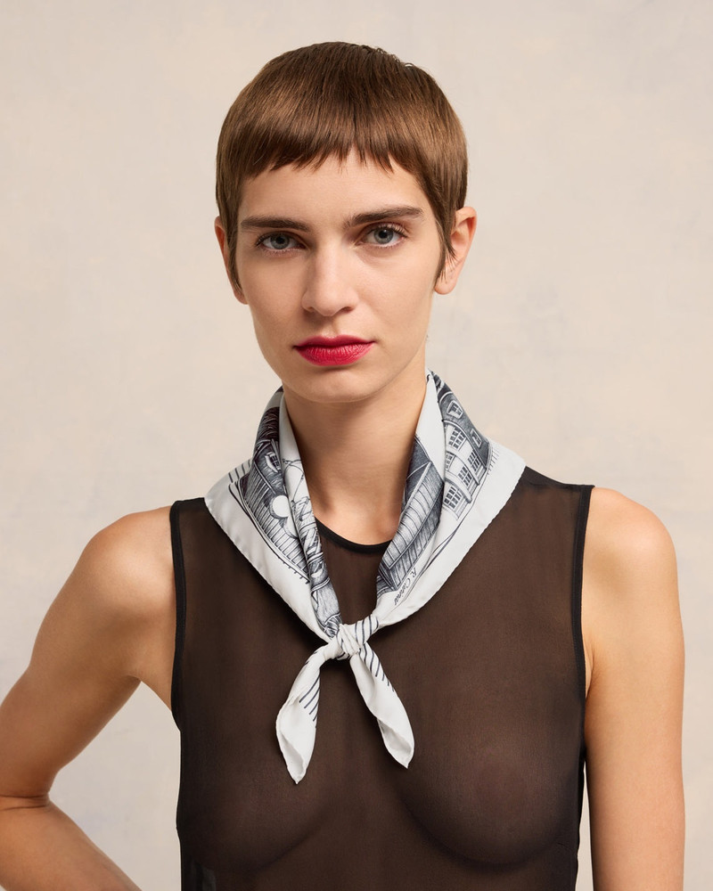 AMI Paris PLACE DES VICTOIRES SCARF outlook