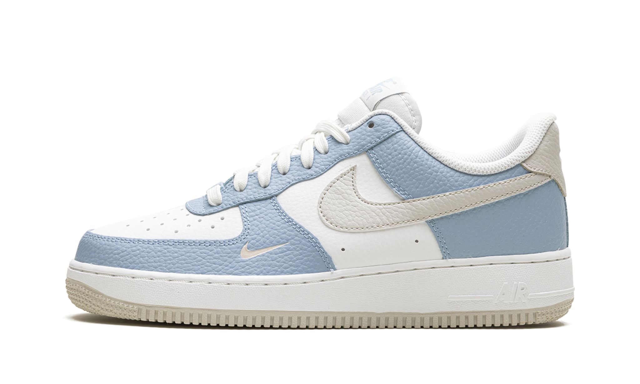 Air Force '07 WMNS "Baby Blue" - 1