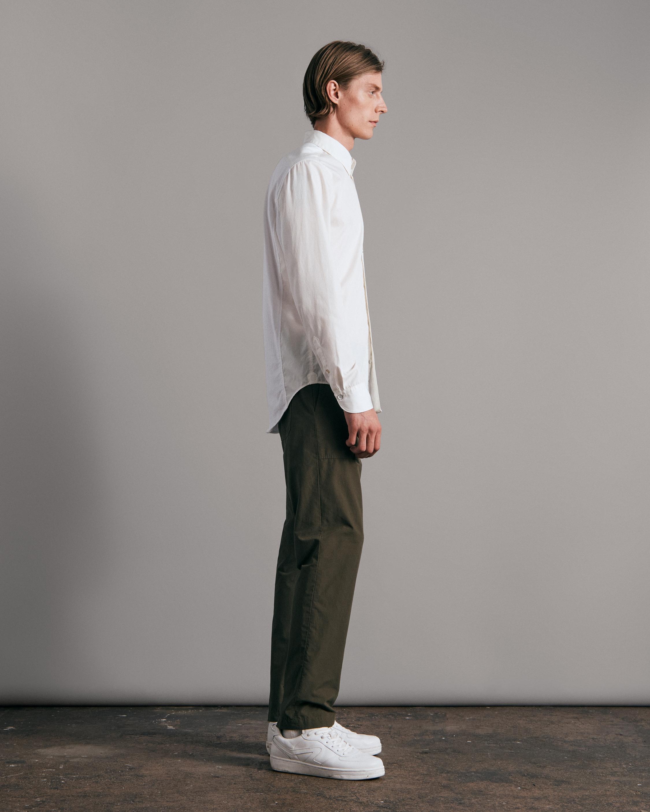 Cliffe Cotton Field Pant
Relaxed Fit Pant - 3