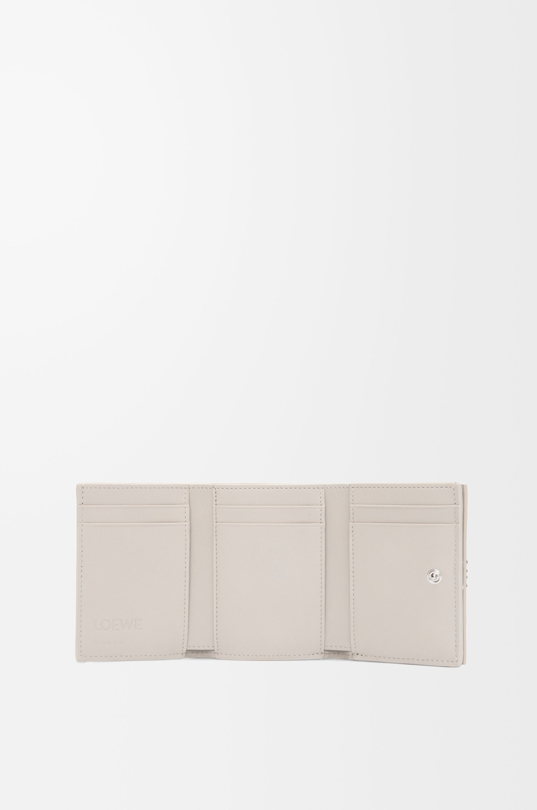 Anagram trifold wallet in pebble grained calfskin - 2