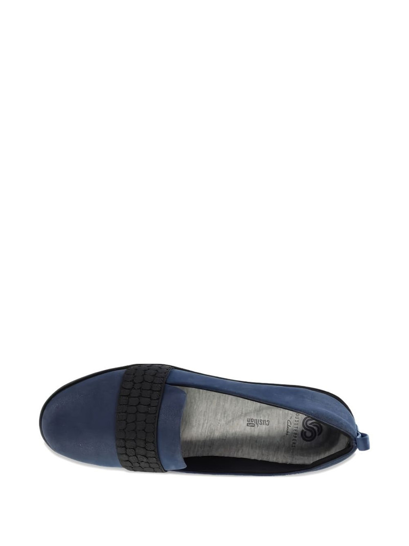 Ayla Sloane textured flat 4
