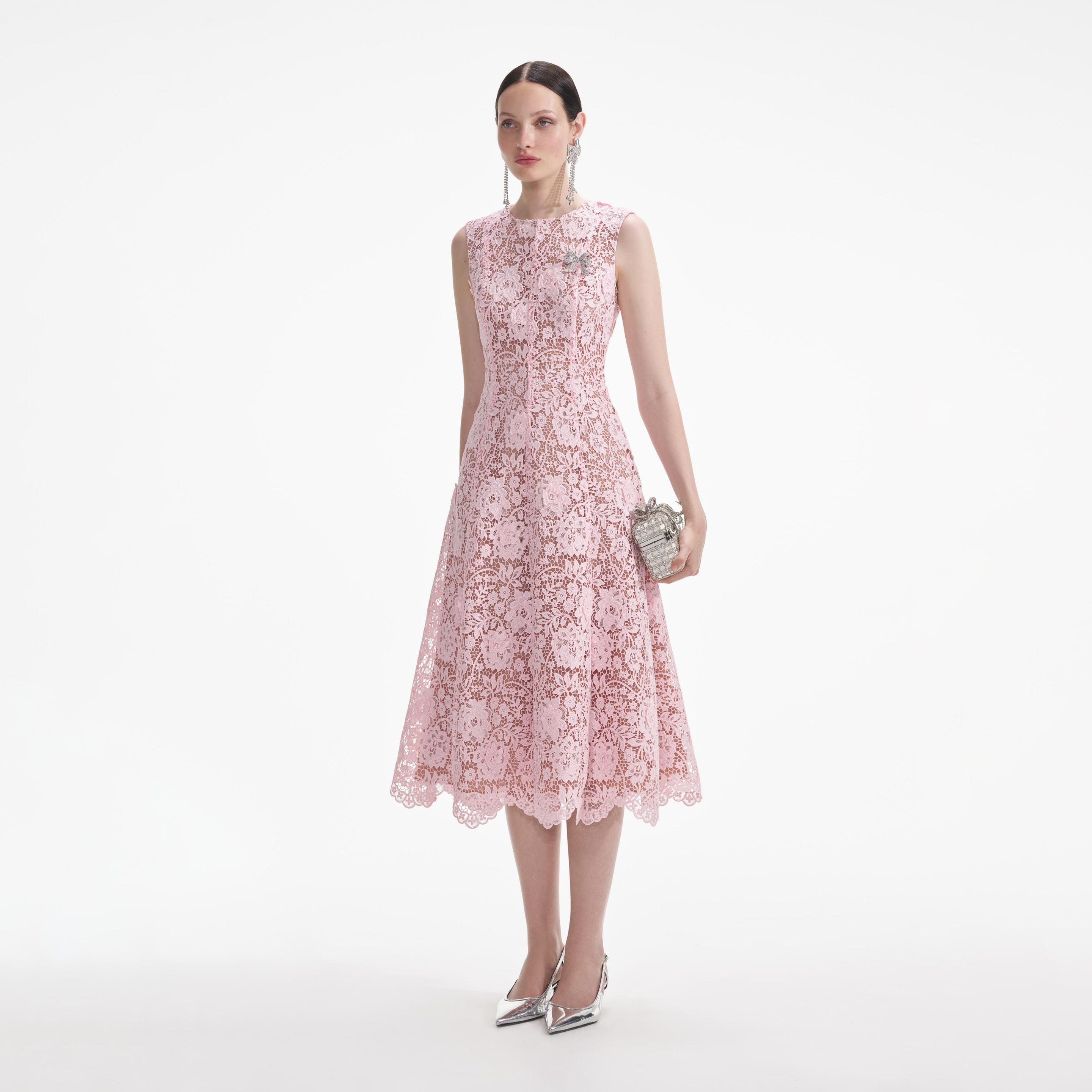 【Self-Portrait】ピンクサテンフローラルミディドレス self-portrait Pink Flower Lace Midi Dress | REVERSIBLE