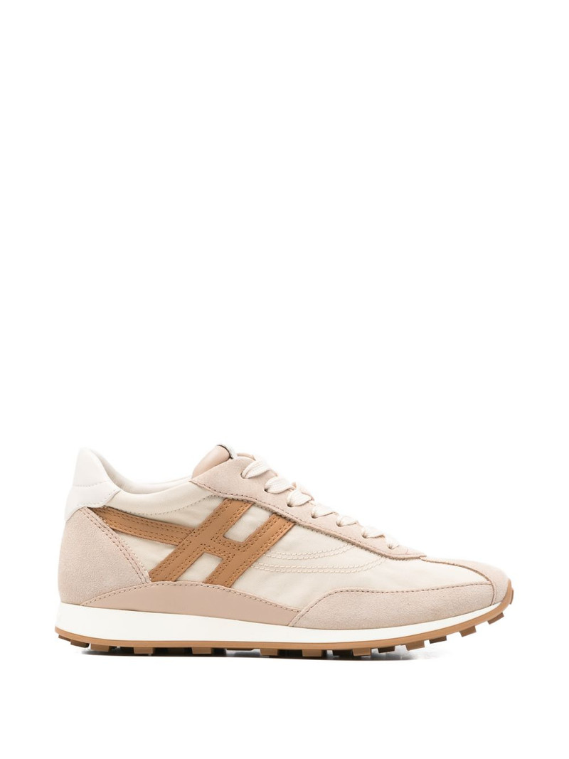 logo sneakers 1
