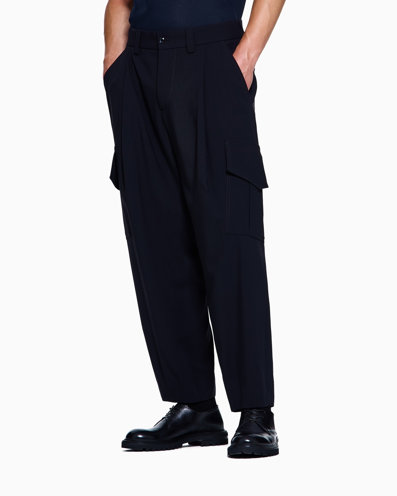 SINGLE-PLEAT, PURE VIRGIN WOOL CRÊPE TROUSERS - 4