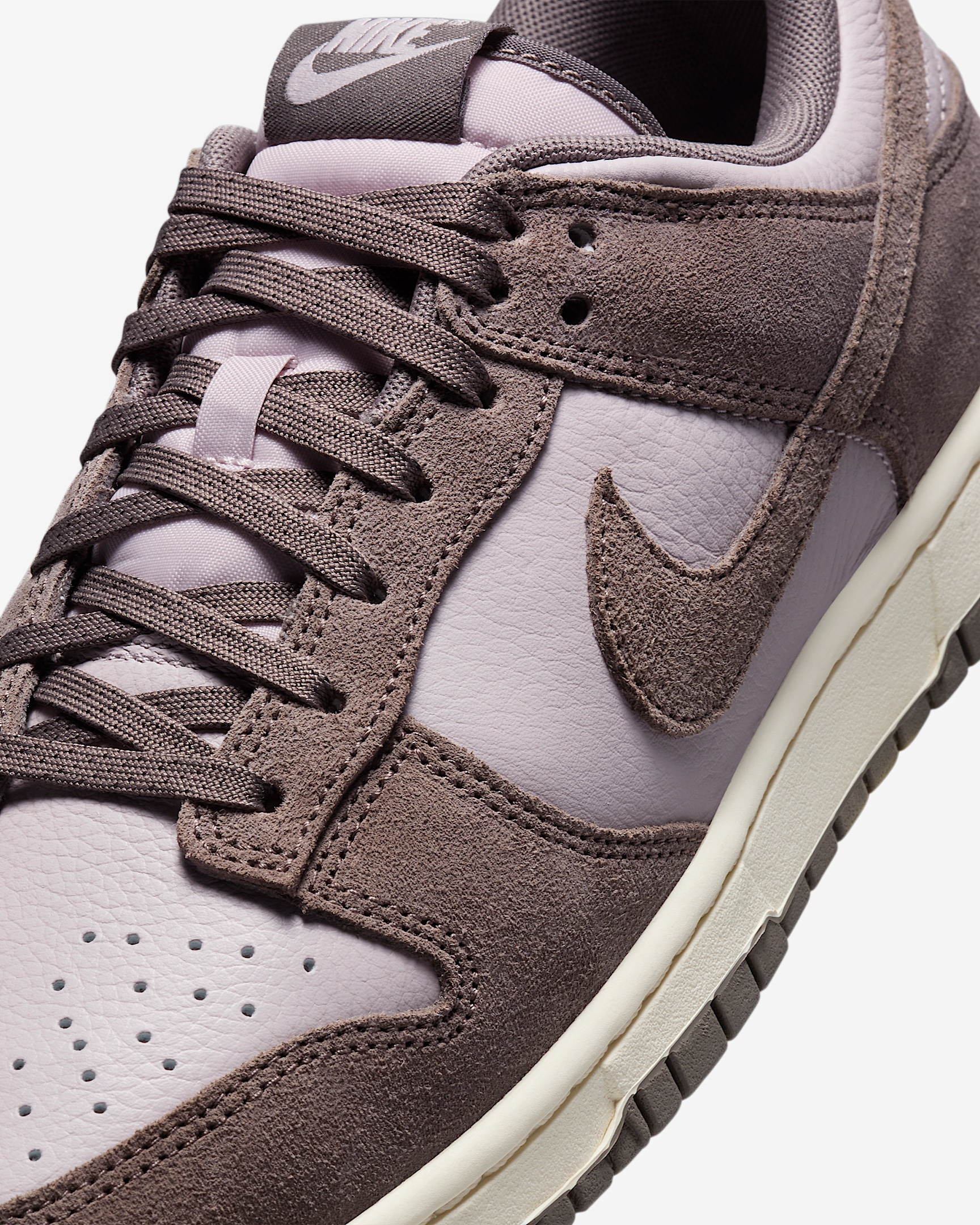 Nike Dunk Low Retro SE Leather/Suede Men's Shoes - 7