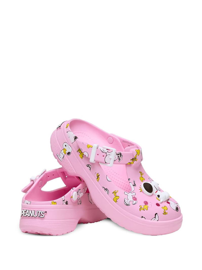 crocs x Peanuts "Snoopy and Woodstock" clogs outlook