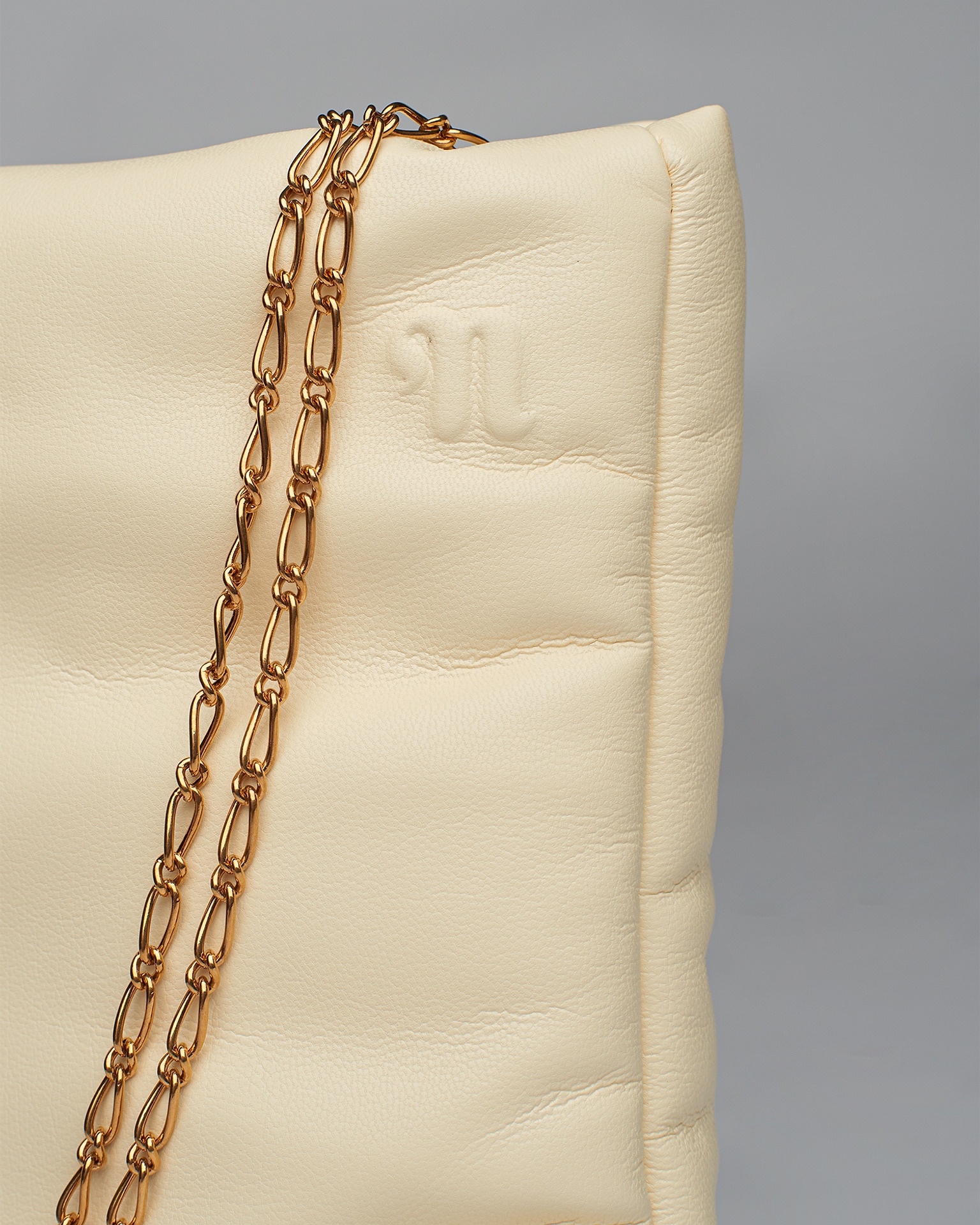 NOELANI - Chain-embellished vegan leather bag - Vanilla - 4