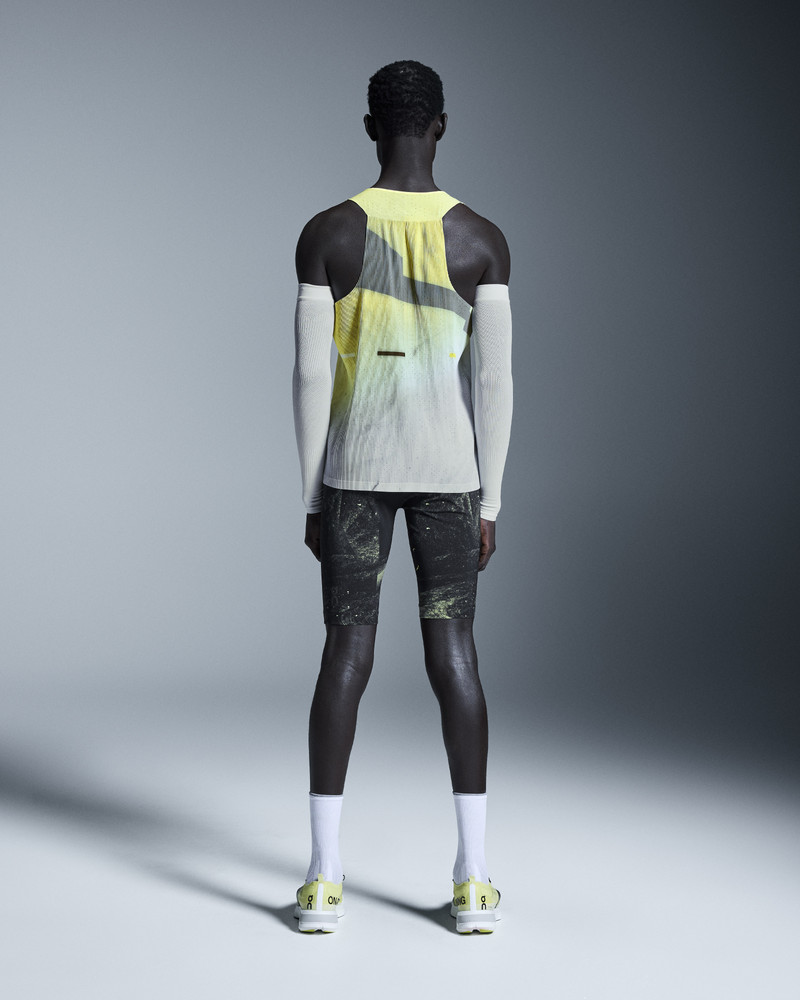 On Race Singlet outlook