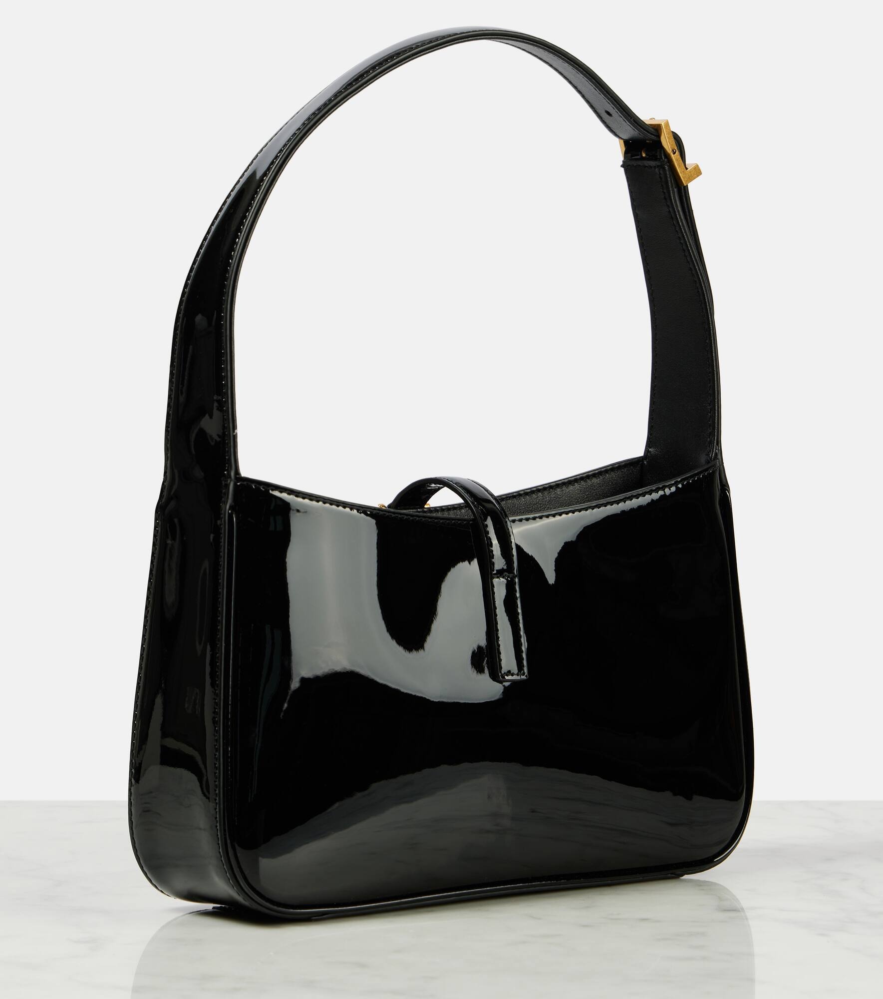 Le 5 à 7 patent leather shoulder bag - 4