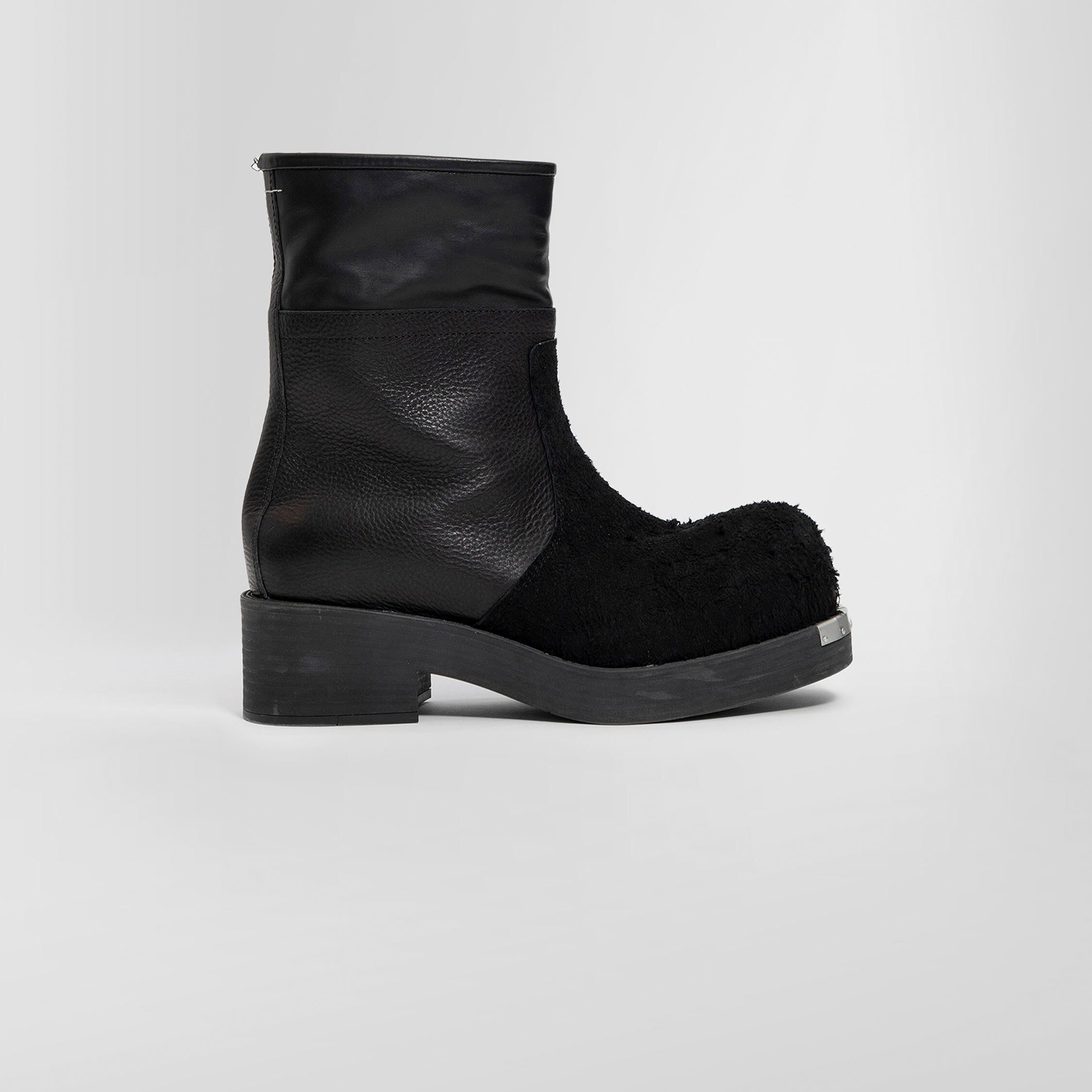 MM6 MAISON MARGIELA MAN BLACK BOOTS - 7