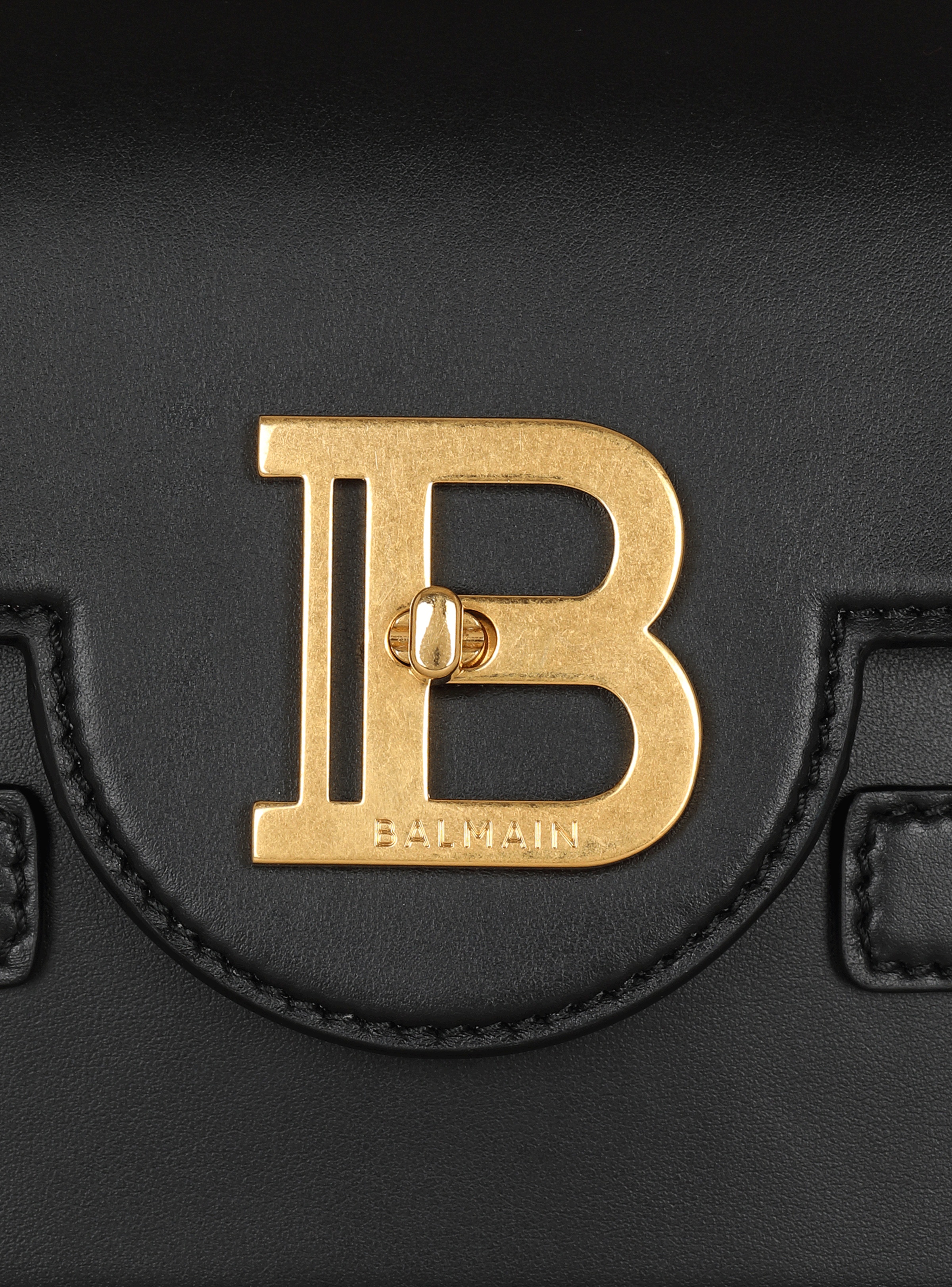 Smooth leather B-Buzz 24 bag - 7