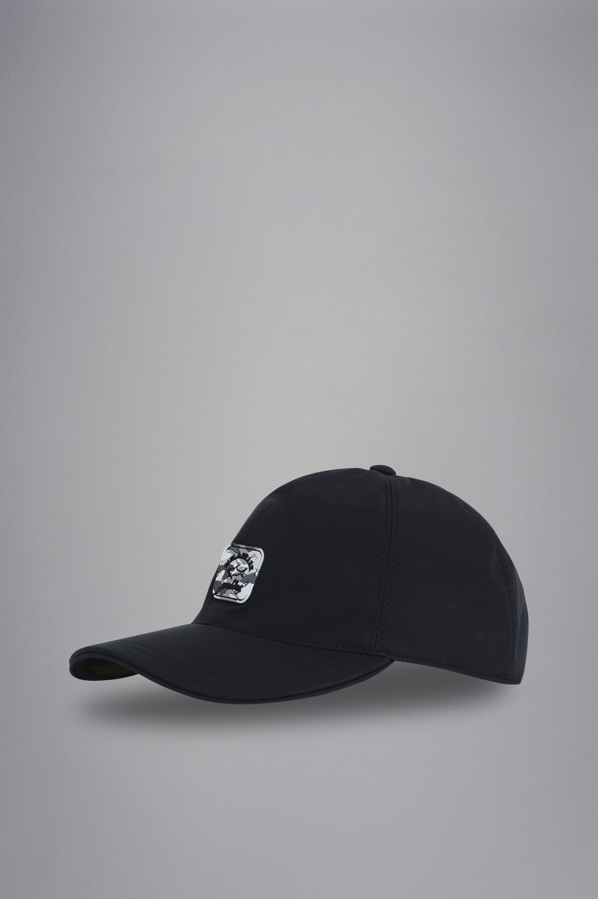 BASEBALL HAT WITH CAMOUFLAGE BADGE - 1