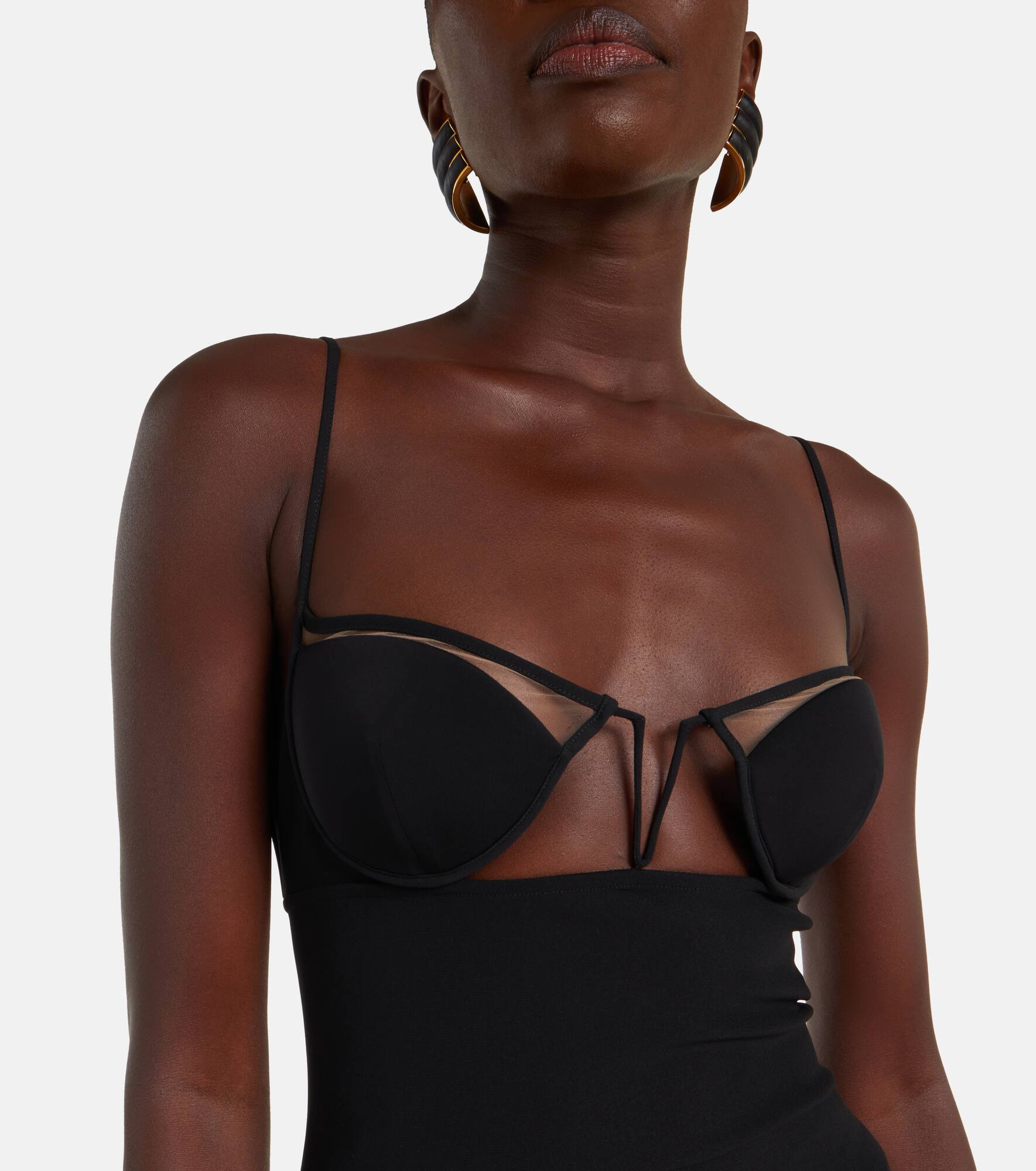 Cutout gown - 4