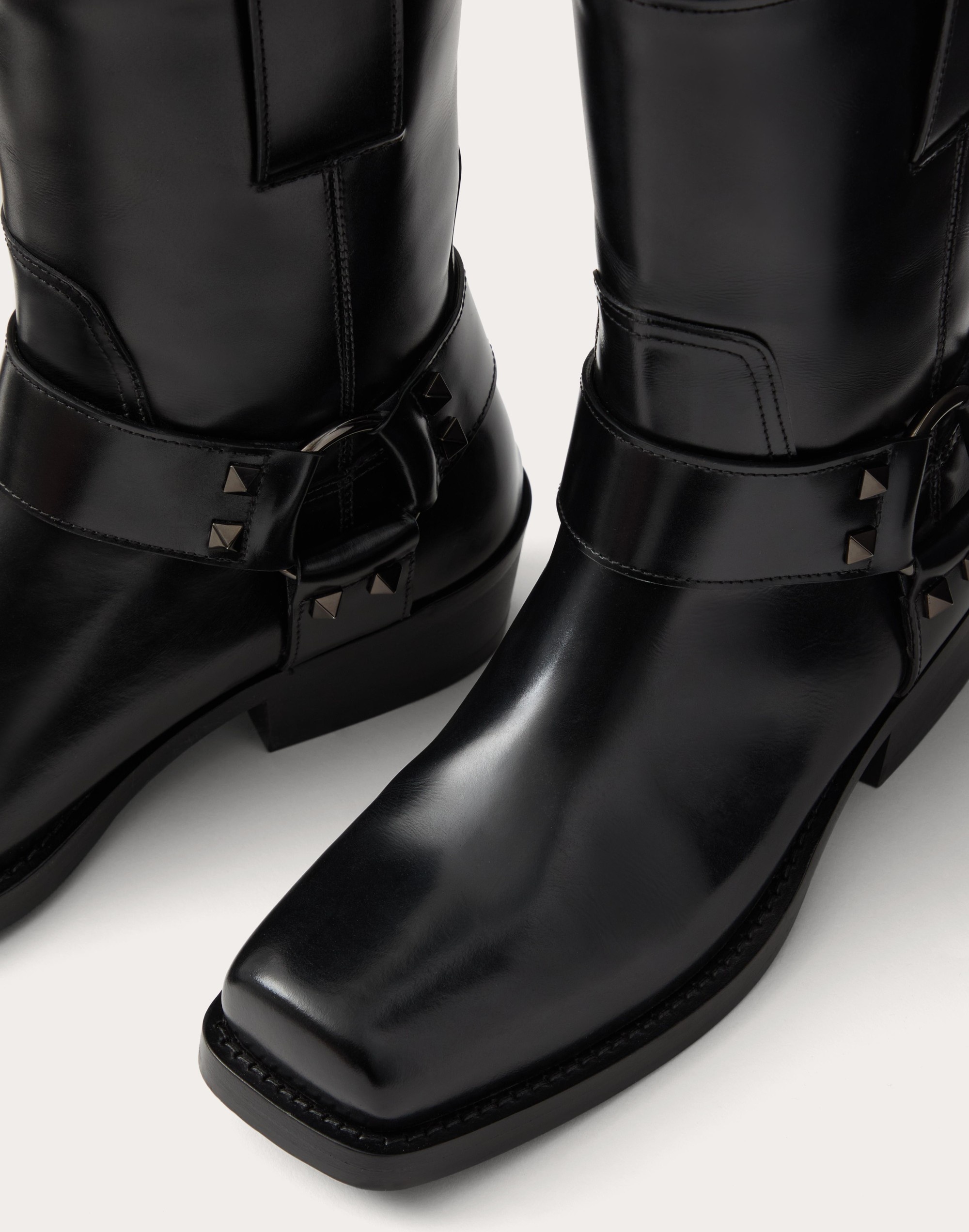 ROCKSTUD CALFSKIN BIKER ANKLE BOOT 40MM - 5