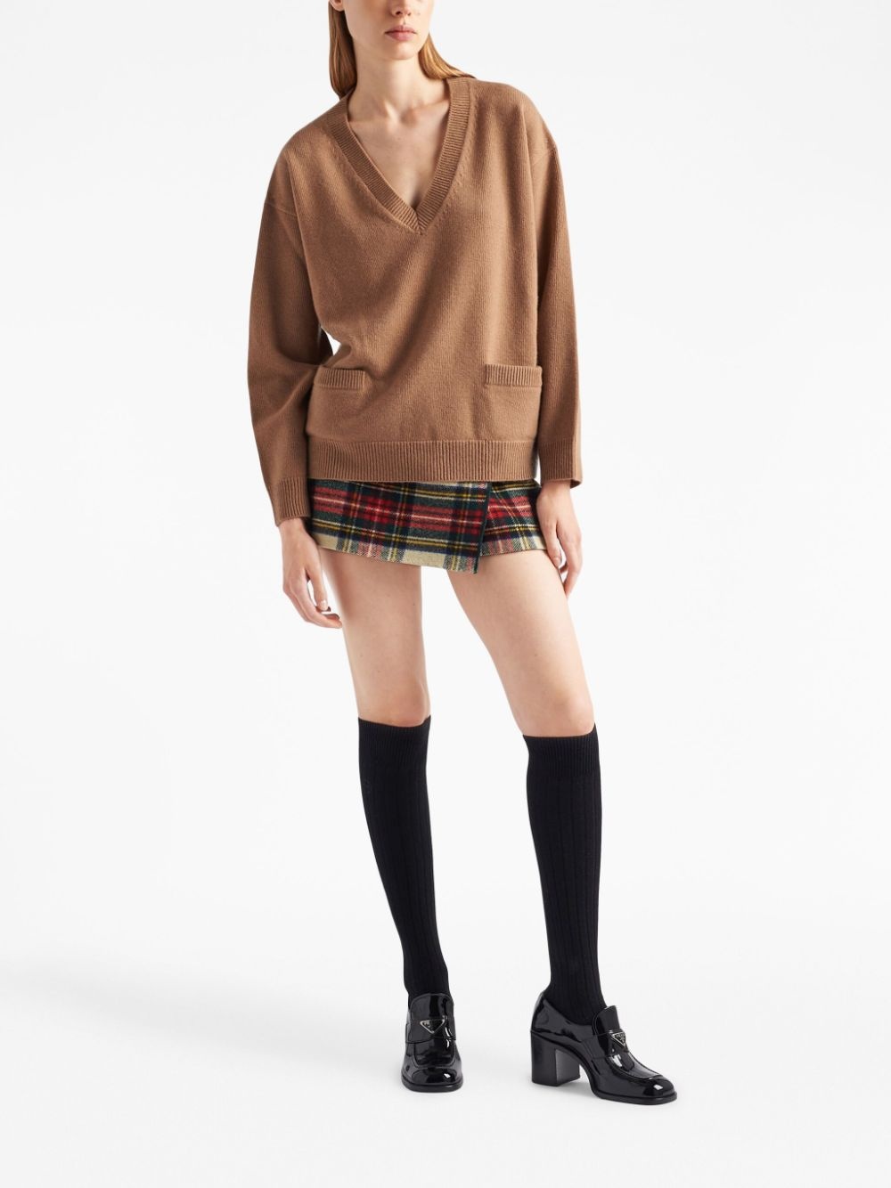 V-neck logo-patch cashmere jumper - 2