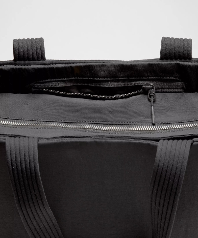 Triple Compartment Tote Bag 18L 8