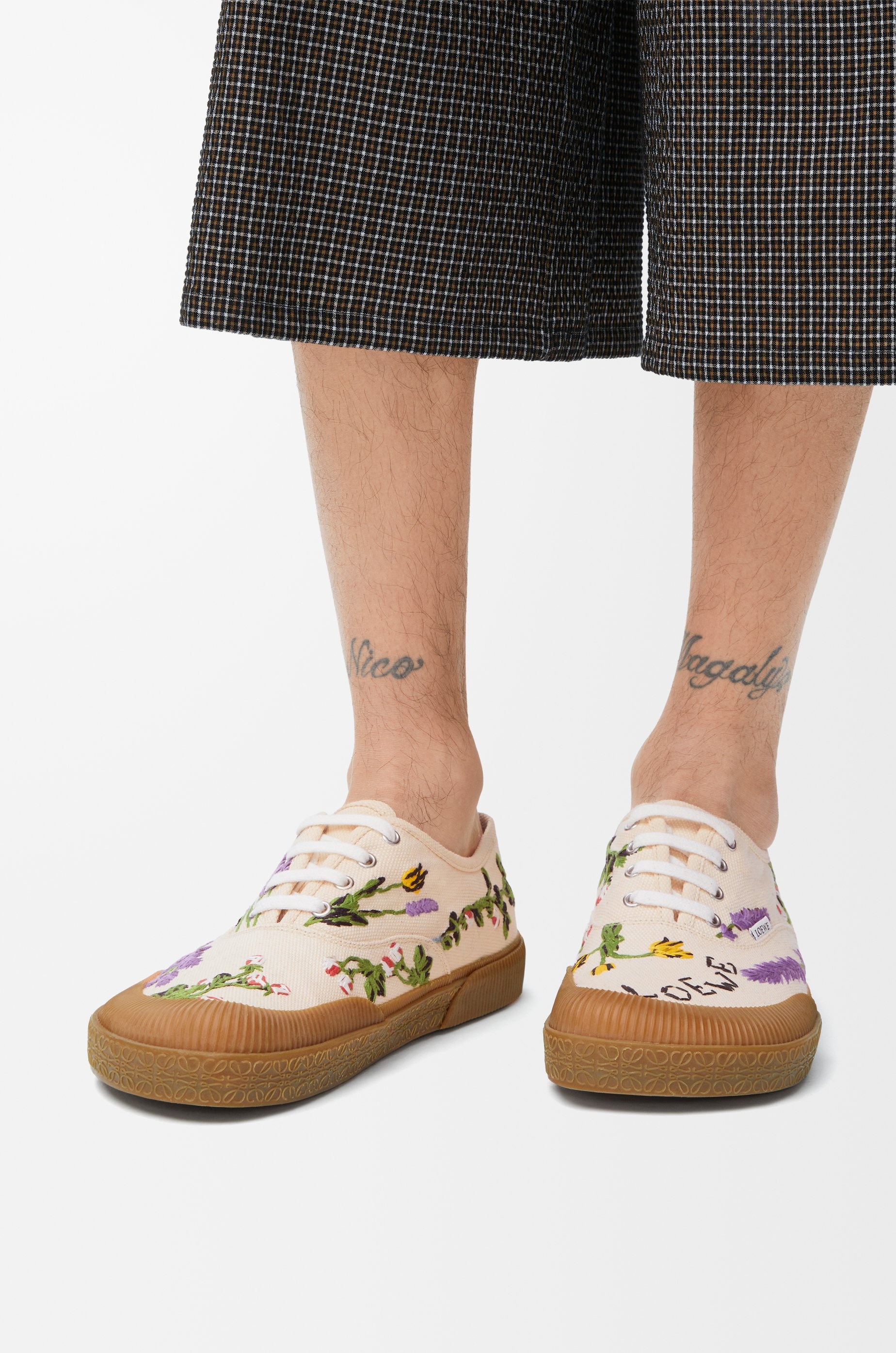 Terra Vulca sneaker in embroidered canvas - 2