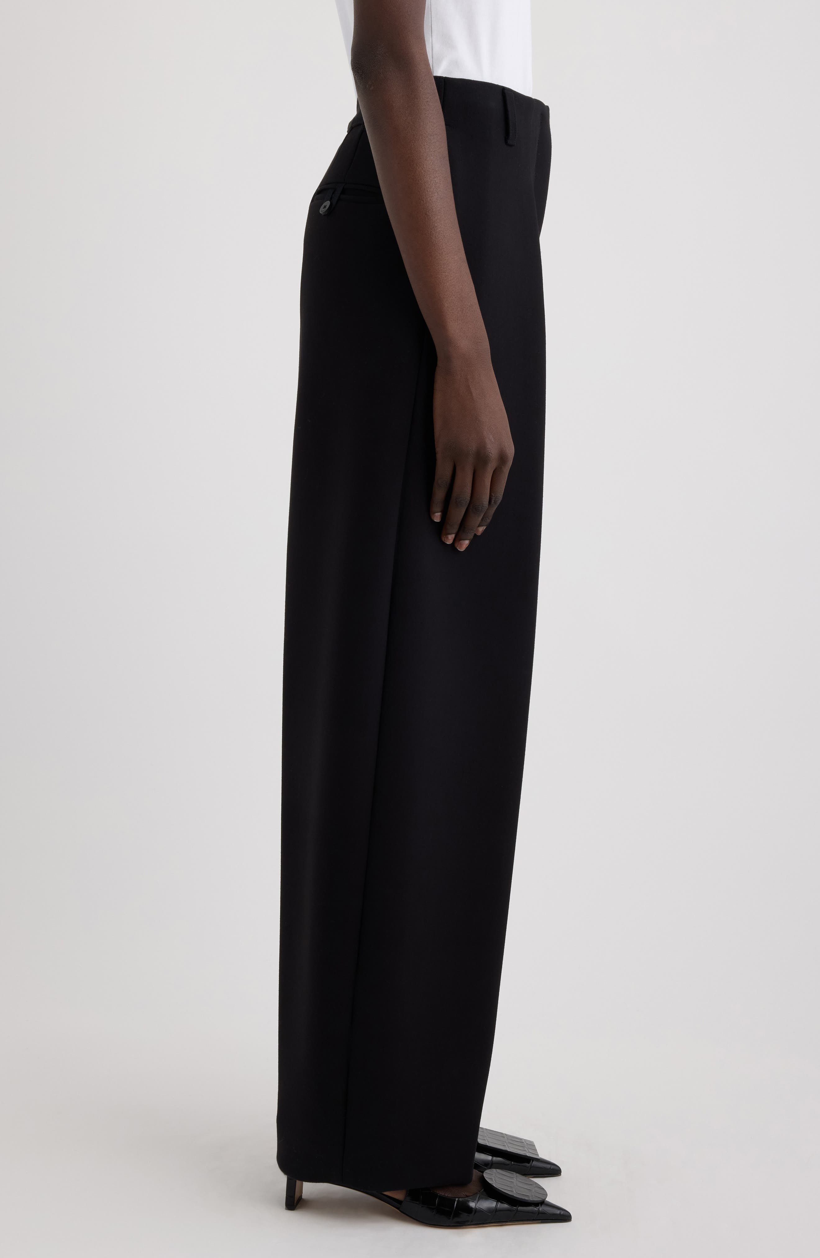 Jacquemus Le Pantalon Ovalo Pleated Wide Leg Pants in Black at Nordstrom - 4
